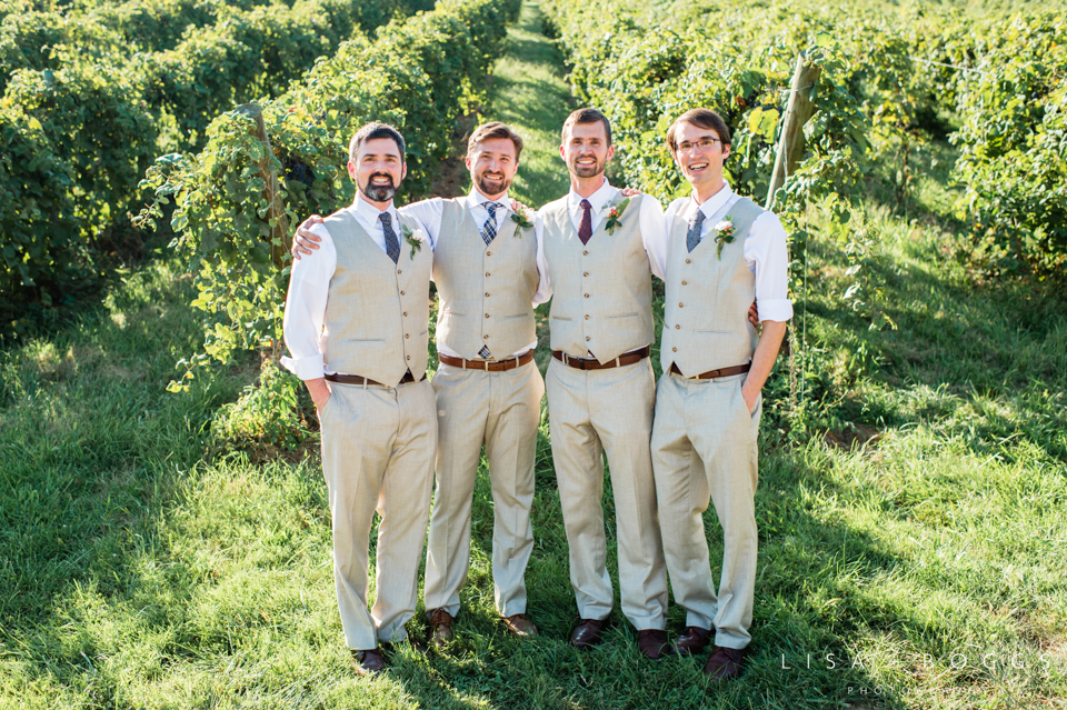 j&c_bluemont_vineyard_wedding_lisa_boggs_photography_12.jpg