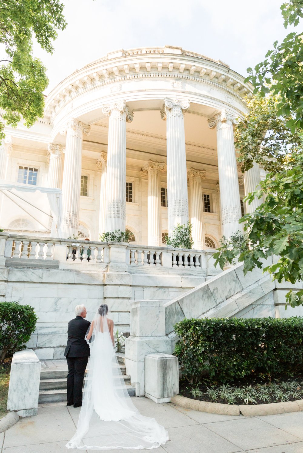 Susie & John's Classic Black Tie Wedding at Daughter's of the American Revolution Headquarters