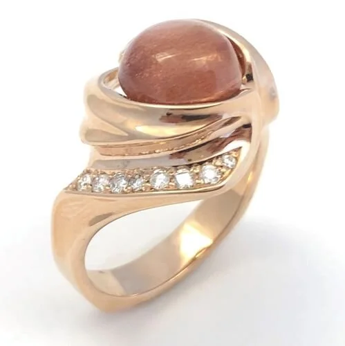 14k Oregon Sunstone (with Schiller) and Diamond Ring