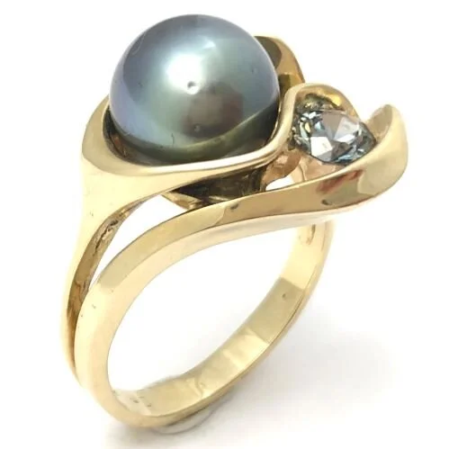 14kt Tahitian Pearl &amp; Blue-Green Sapphire Ring