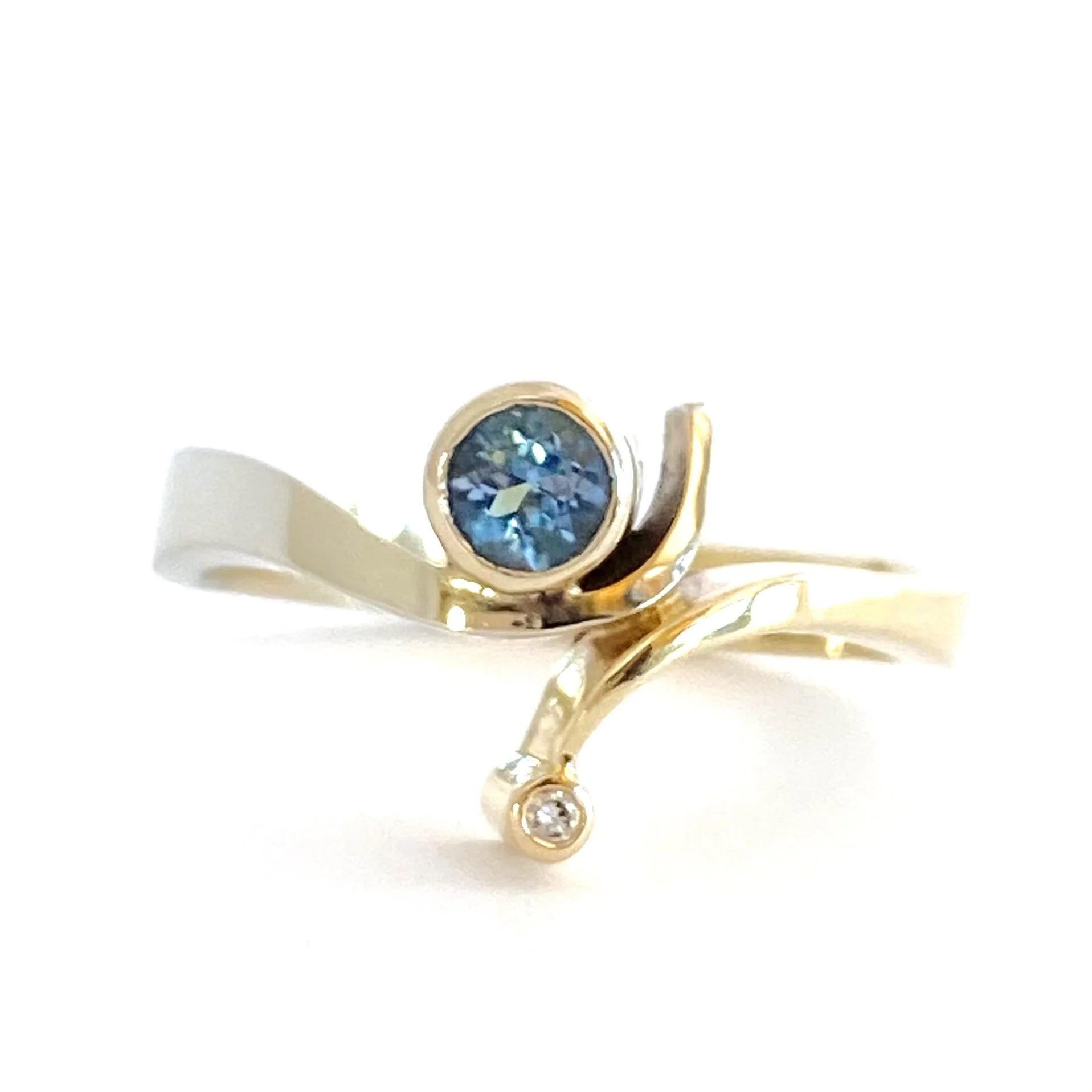 60B5EE49-05C9-4C07-8C3C-D702FA583957