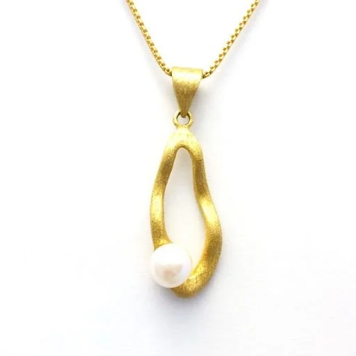 Pearl Vermeil Pendant