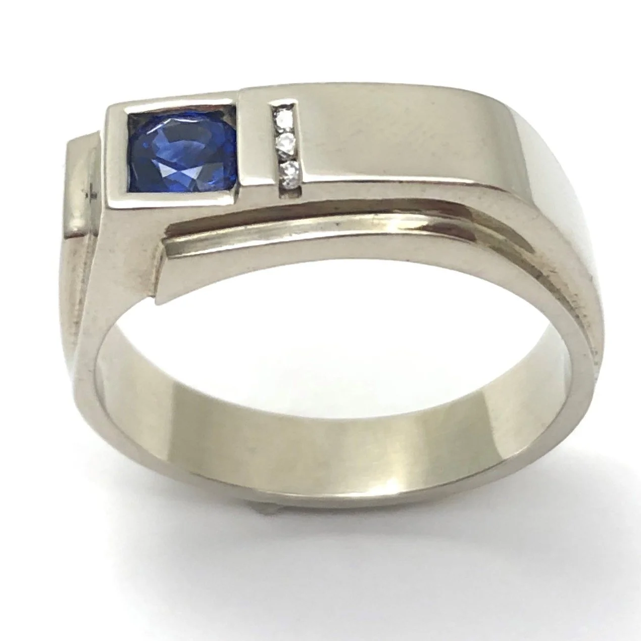 14kw Ceylon Sapphire and Diamond Ring