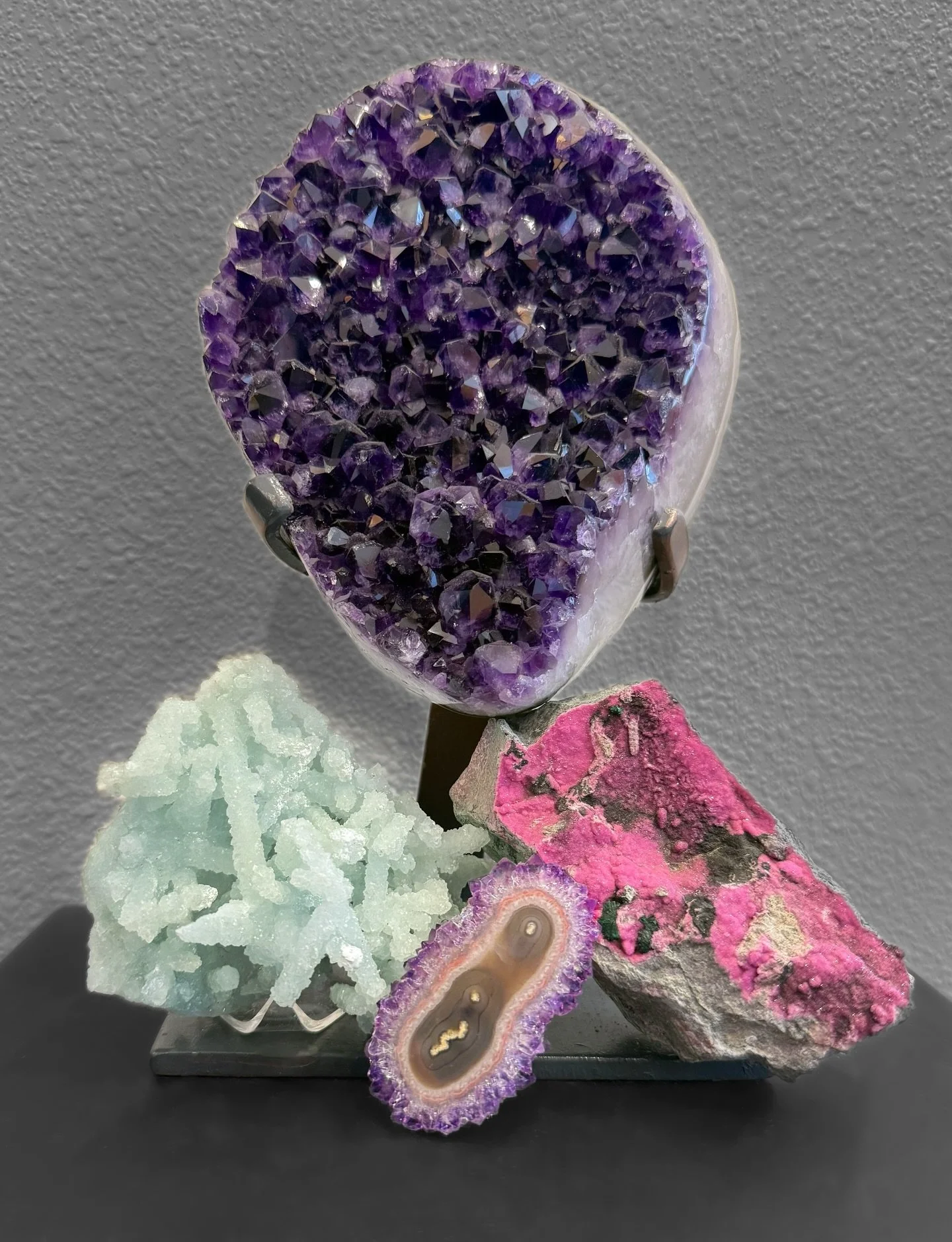 With the holidays fast approaching, be unique! Find a truly special gift for the collector in your life here at the gallery. Surprise the budding geologist, the casual admirer, or the fine mineral connoisseur that&rsquo;s so hard to buy for with a tr