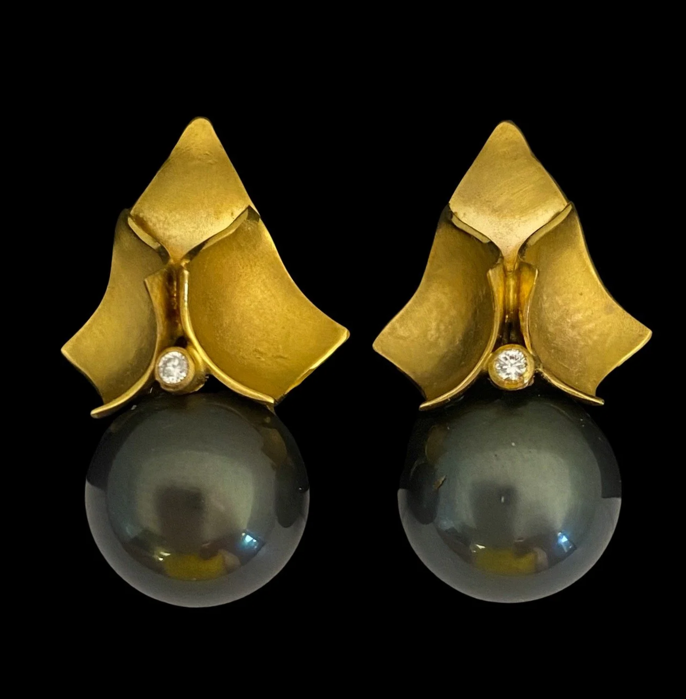 Rosario Garcia 18kt Tahitian Pearl Post Earrings