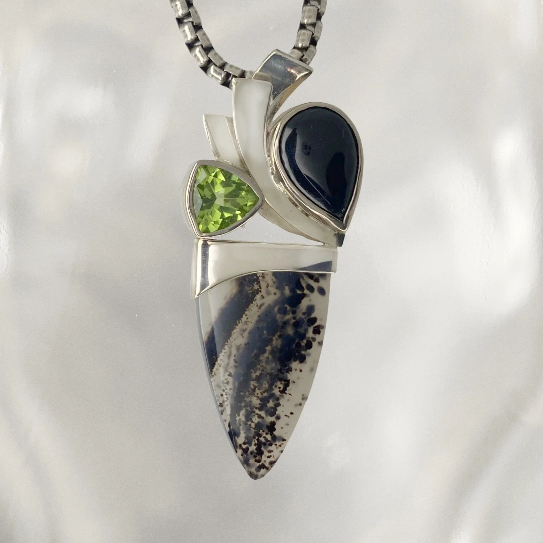 Jan Daggett 14k Montana Agate, Onyx and Peridot Pendant