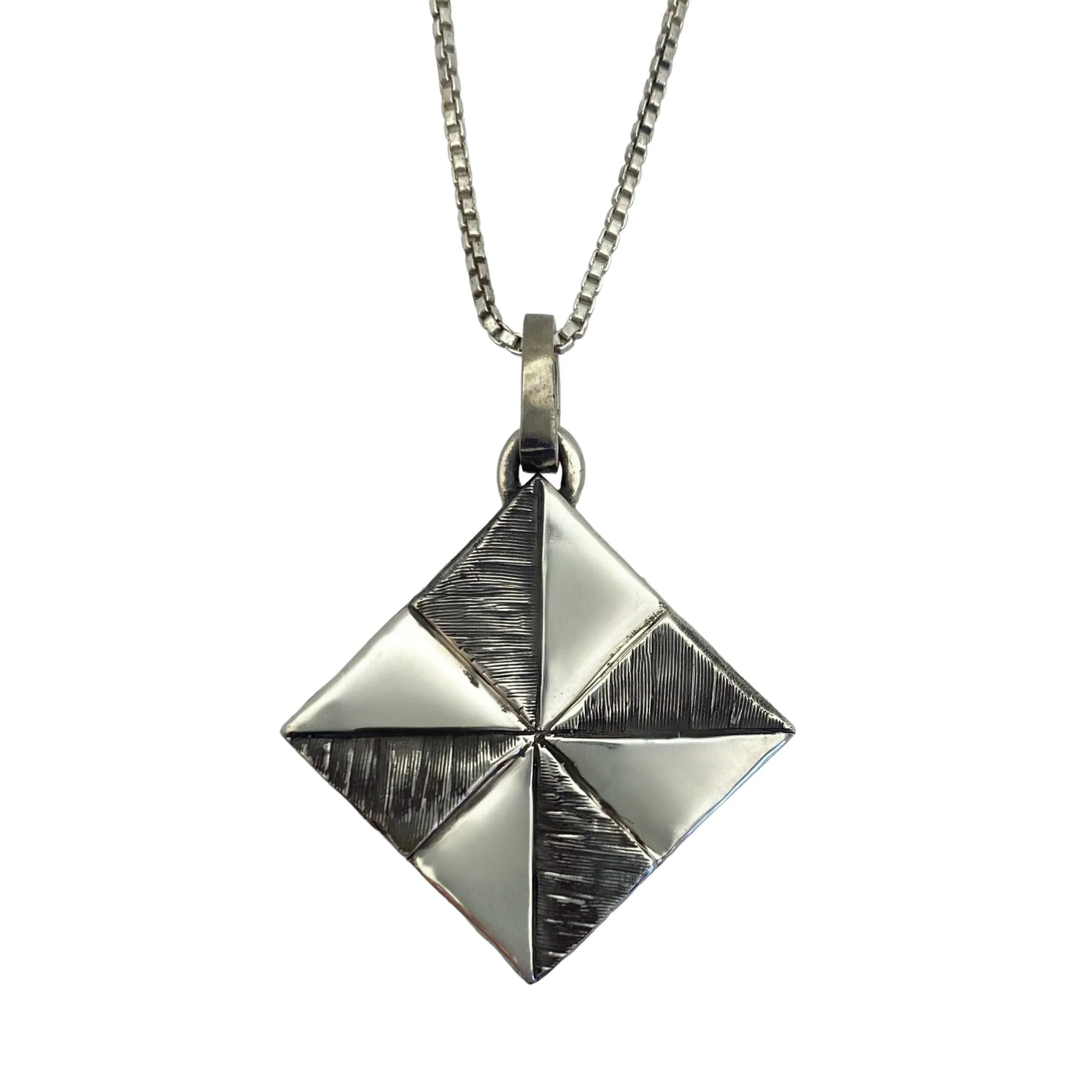 William Belli .925 Quilter's "Pinwheel" Necklace