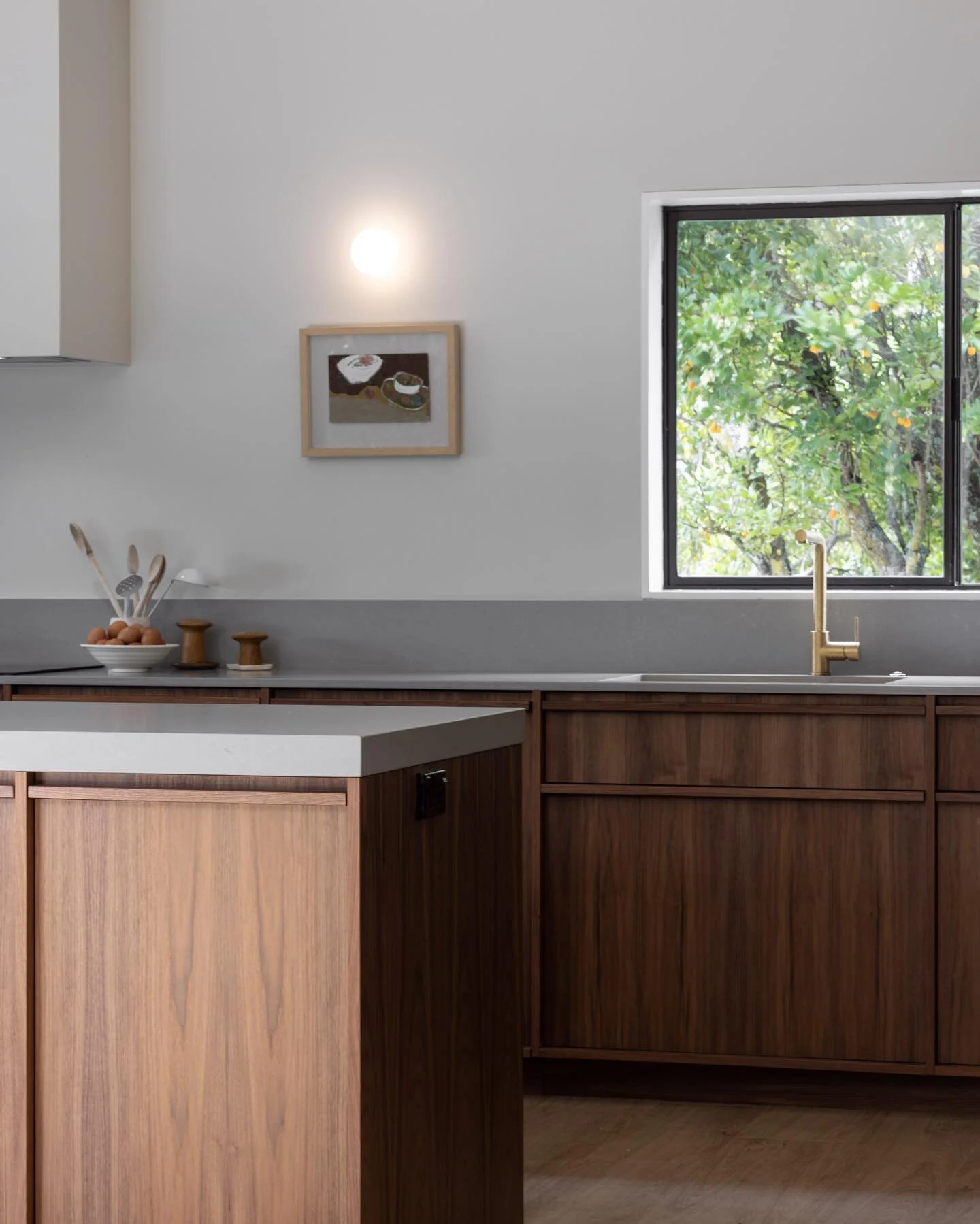 Congratulations @rabbittejoinery for taking out two awards for this beautiful space at the 2022 New Zealand Kitchen &amp; Bathroom excellence in design awards! 💫

Joinery: @rabbittejoinery 
Architect: @clarksonarchitects 
Design: @sage.em