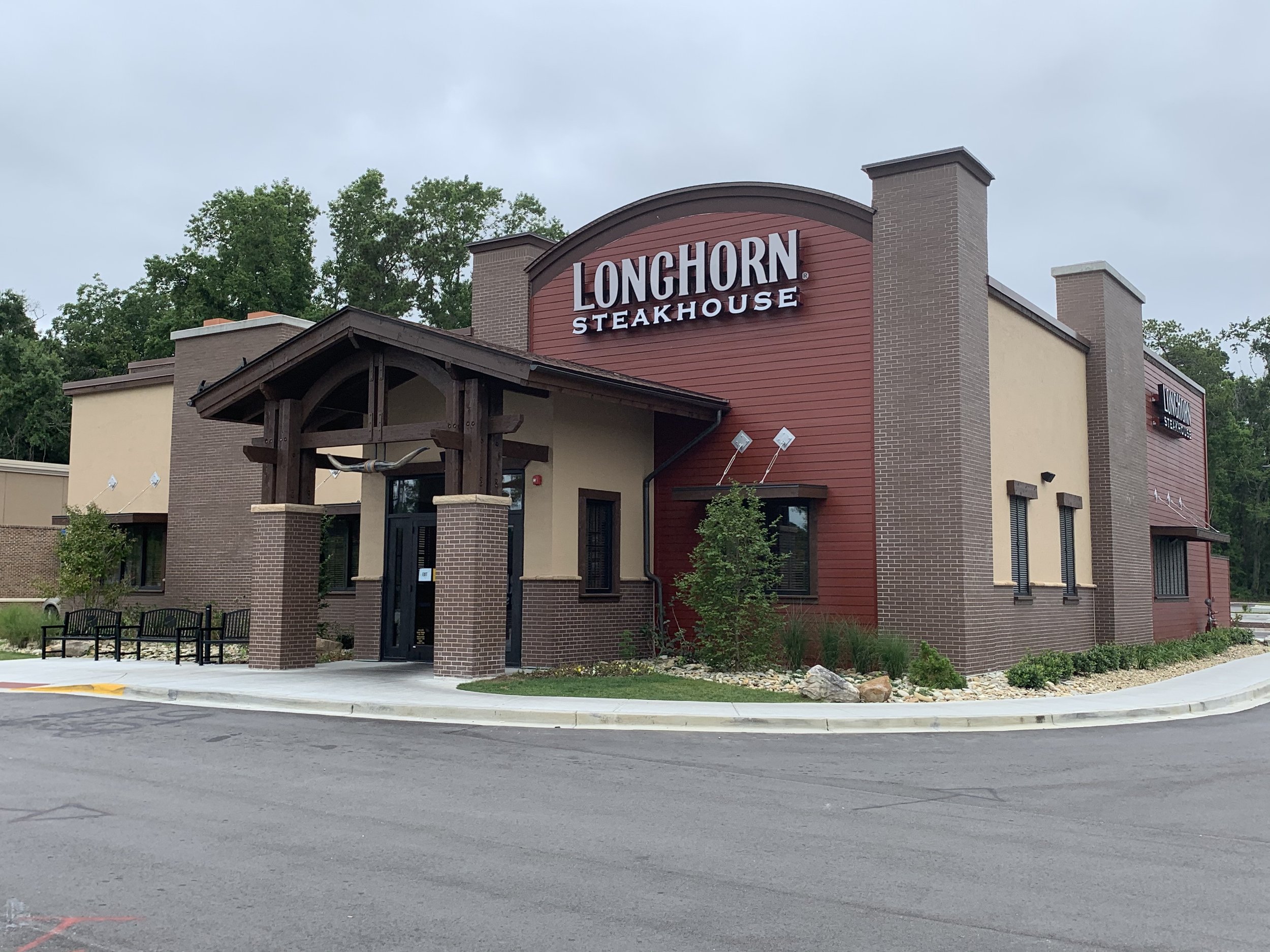 LongHorn Steakhouse, 2015 Walden Ave, Buffalo, NY, Barbecue restaurant -  MapQuest
