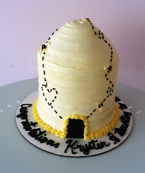 Bee+Hive+Cake.JPG