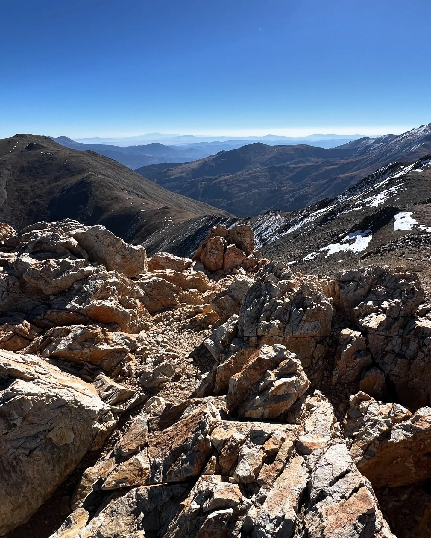 Second time up these dogs. Mt Belford (14,200&rsquo;) and Mt. Oxford (14,158&rsquo;) 11 miles round trip 5900&rsquo; vert gain. Nice day in the Sawatch with Marketa who is at 15 14ers now. Not pictured is this twenty something woman who carried some 