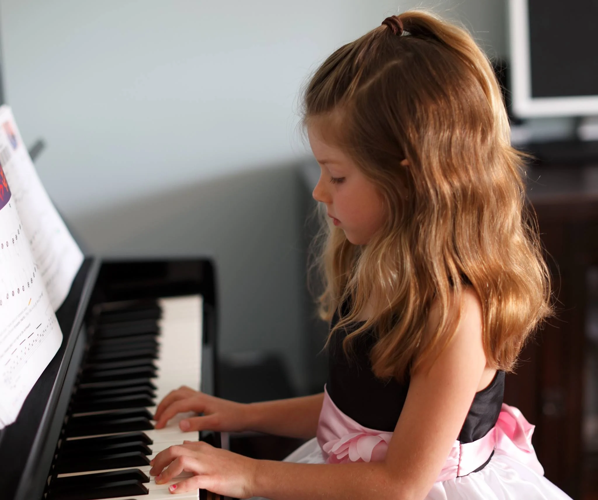 Emiliana (age 5) at Hummingbird Music School's Spring Recital 2015