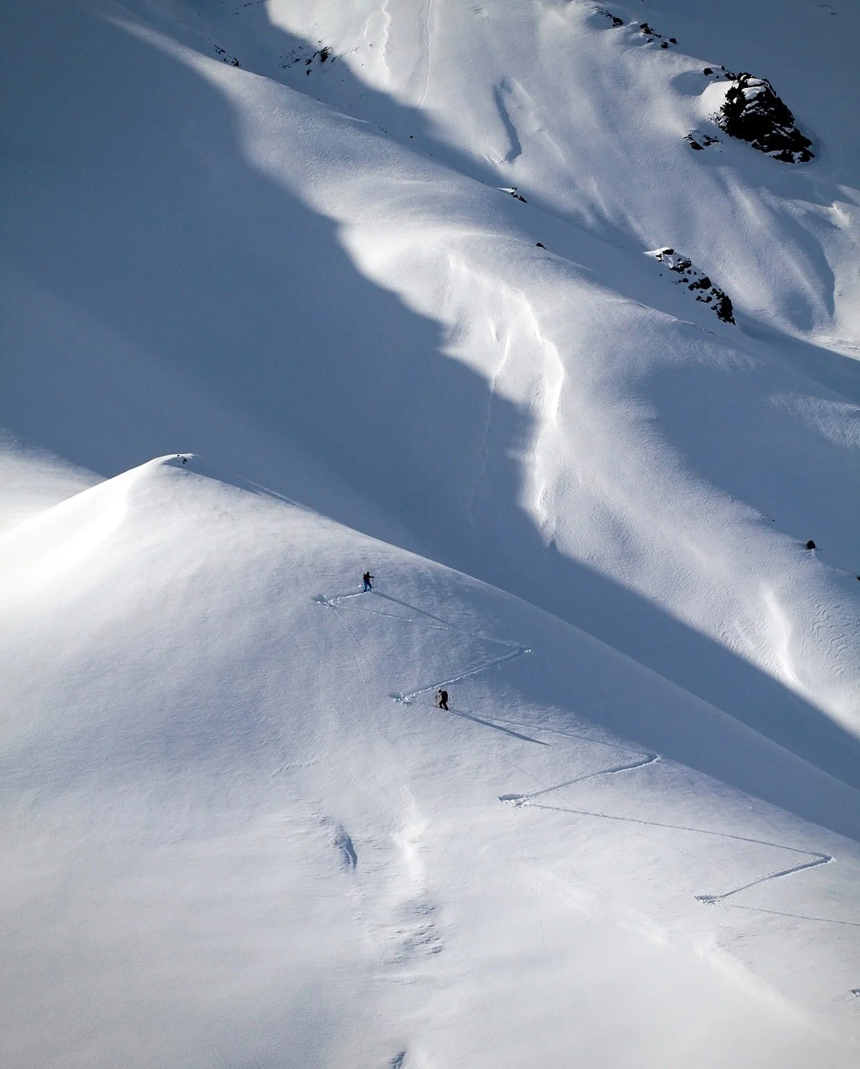 Skintrack construction in Kyrgyzstan 🇰🇬 

There are only a few 2026 weeks still available! DM for details.

#40tribes #kyrpowdertothepeople #OGs #season16