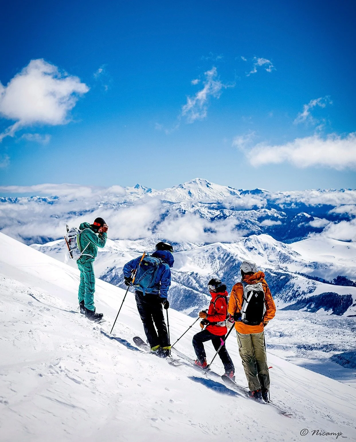 Volcano shredding wasn&rsquo;t totally what this week&rsquo;s mystery itinerary crew &ldquo;signed up for&rdquo;&hellip;but then again they had no idea what they were signing up for 😏 And now, as a warm up, they&rsquo;ve already ticked off two of Ar