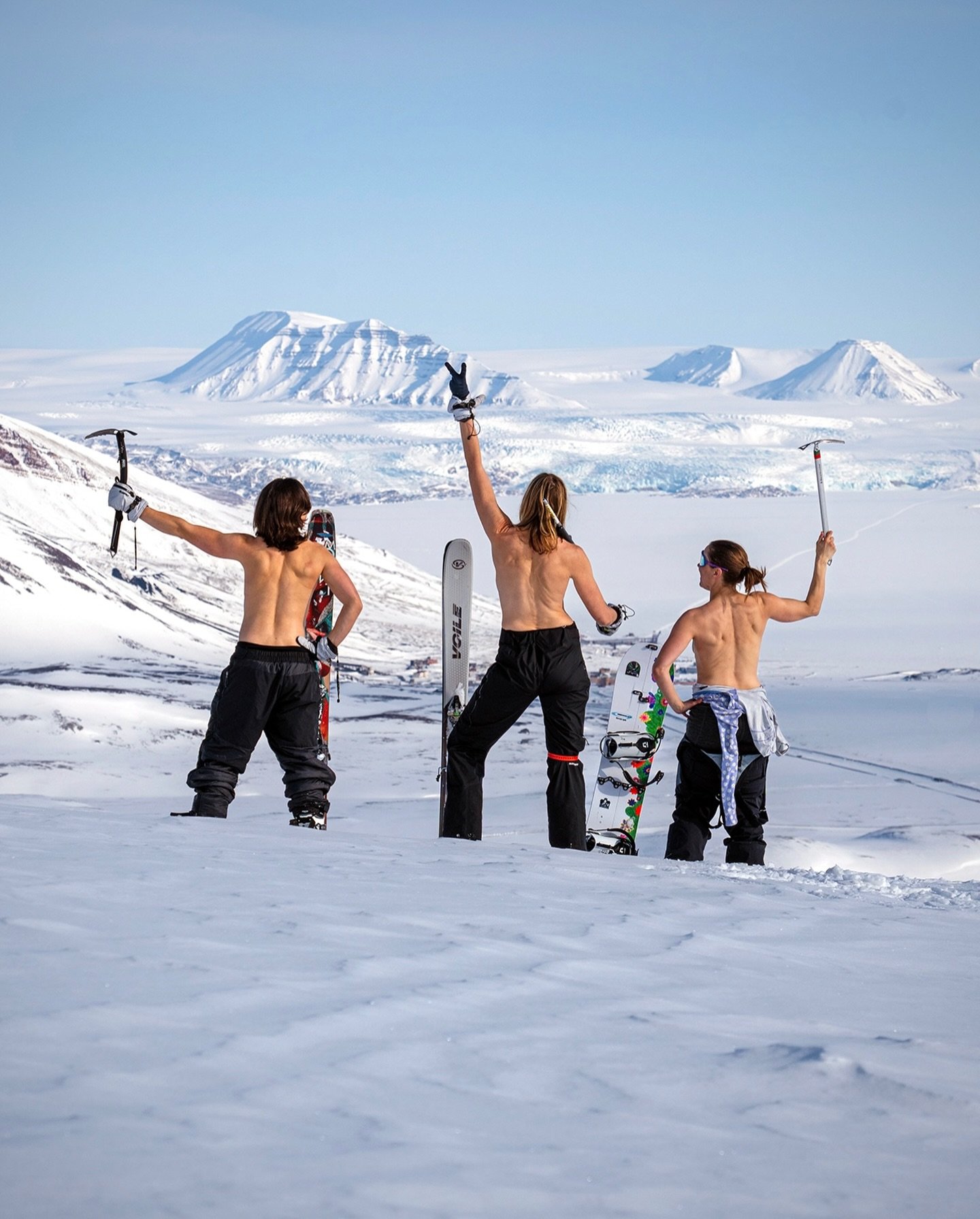 Is this how you do Instagram these days? Like, to get the likes? 🤣 We are down to TWO SPOTS LEFT (maybe only one) on our Svalbard B&uuml;nsow Land Expedition, April 10-18.

Details 👉 Profile > Linktree > S V A L B A R D

#40tribes #springmiss