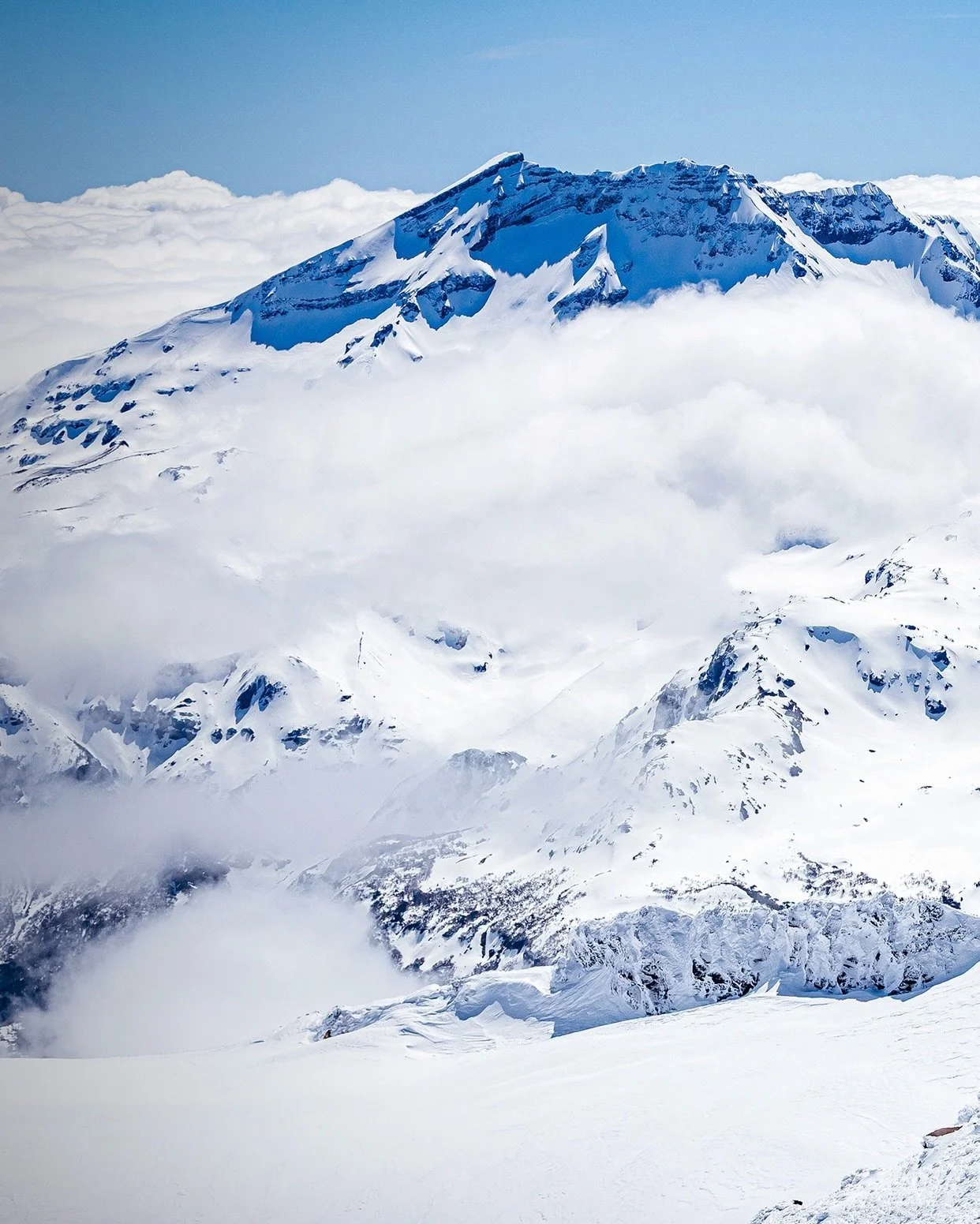 Chile details are LIVE!!!

And we couldn&rsquo;t be more stoked to announce that the dream team @manuchile.ski x @laytonguiding are coming back together to co-guide this year&rsquo;s sessions🤘 The two distinct itineraries we offer were first dreamed