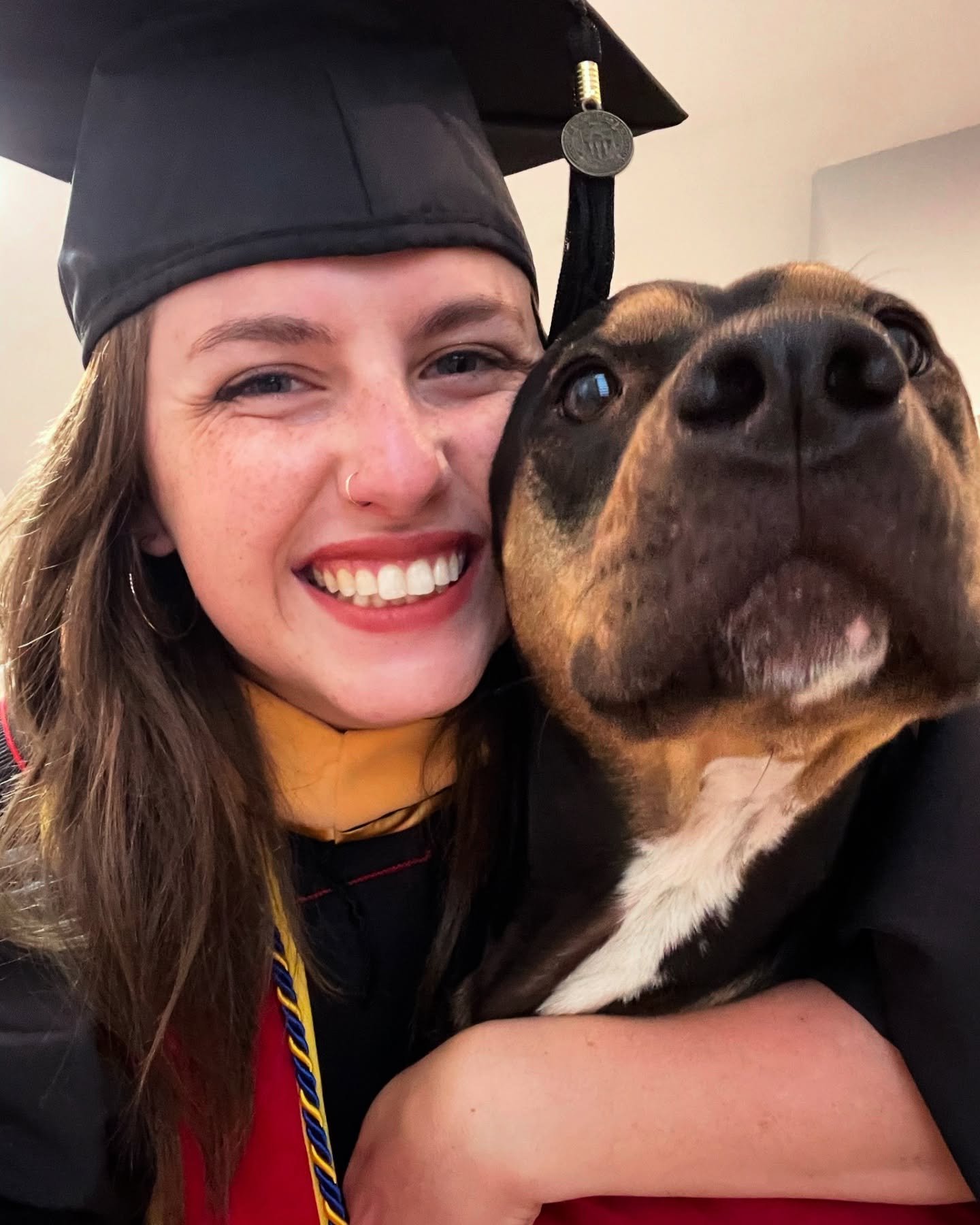 🚨 NEW LOLA ALERT! 🚨 Our next new Lola is @sarahrosefurnari, one of the biggest a cappella enthusiasts we know! She&rsquo;s helping to hold down the fort in the mezzo section and we couldn&rsquo;t be happier to have her! Say hi to Sarah and her swee