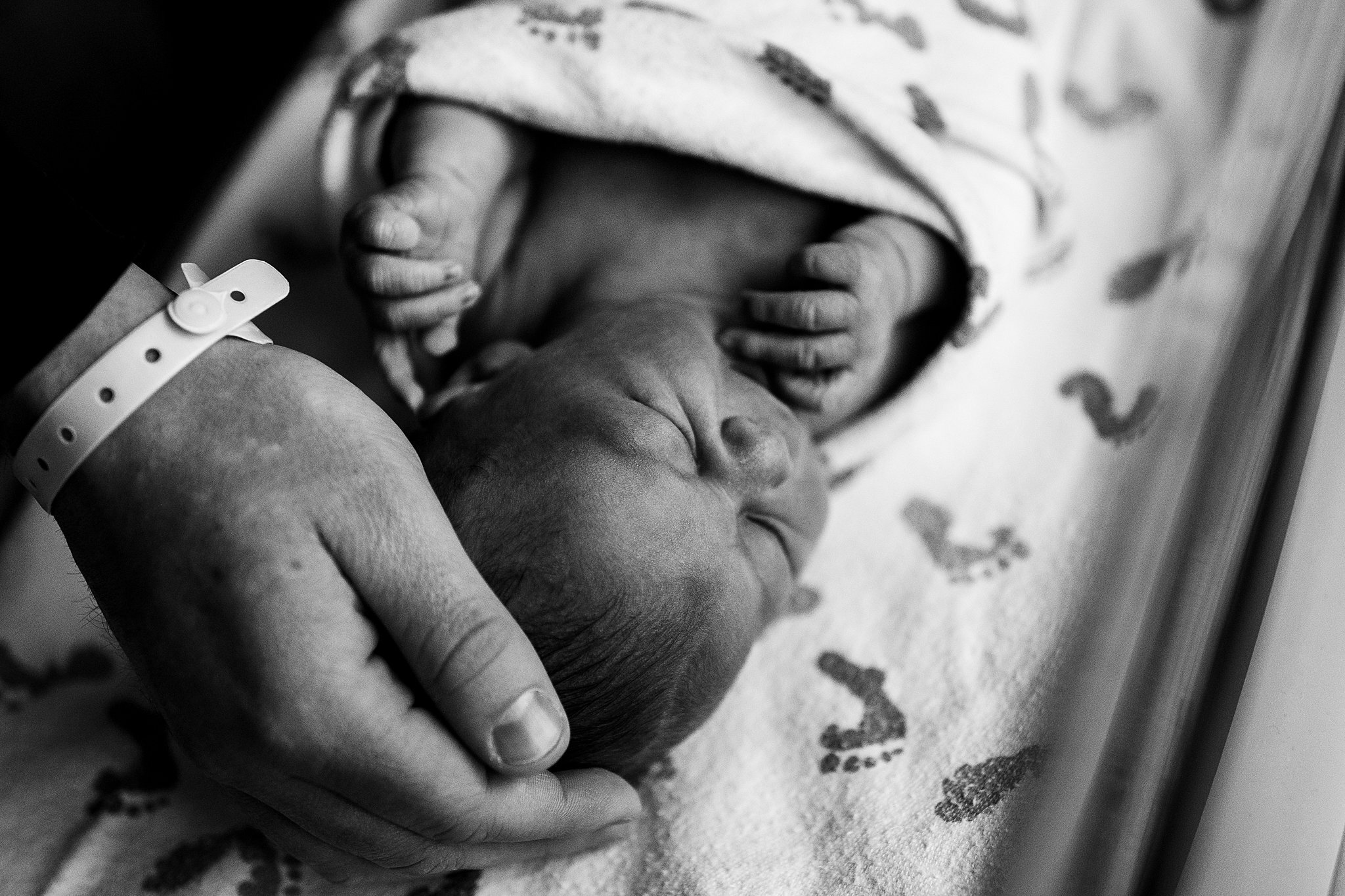 MaineMaternityNewbornBirthFamilyPhotographer15.jpg