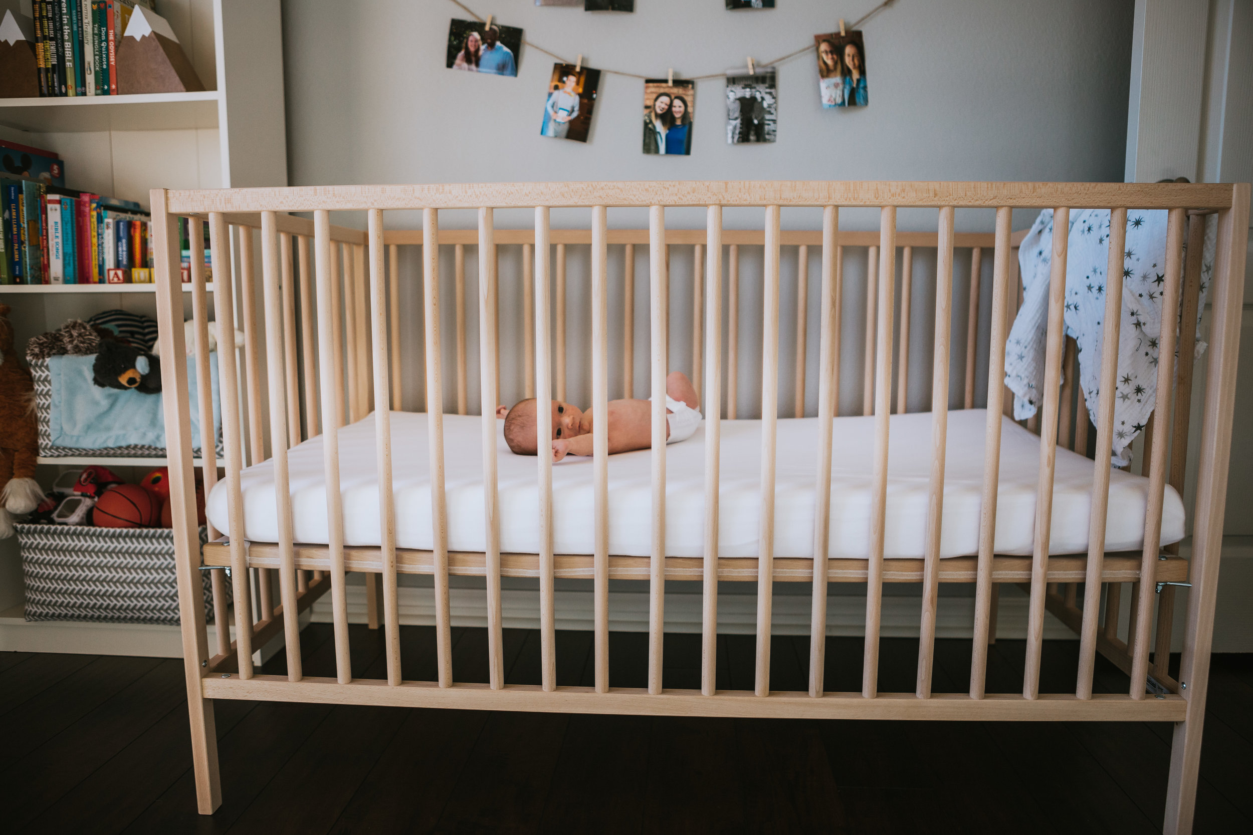  New baby in nursery crib showing where he had his first days #tealawardphotography #texasnewbornphotographysession #amarillophotographer #amarilloenewbornphotographer #emotionalphotography #lifestylephotography #inhomesession #lifestyles #newbaby #newfamilyofthree #sweetbaby #nurseryphotos 