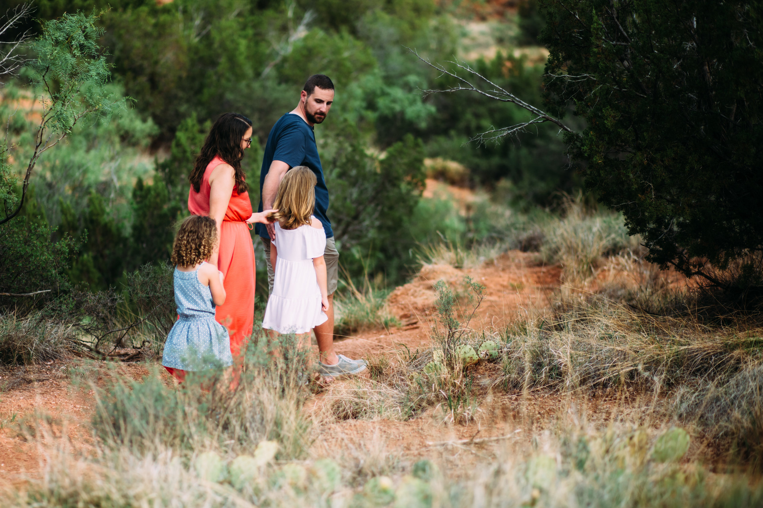 Bright wardrobe colors complementing summer red stone and greenery #tealawardphotography #texassummerphotographer #pictureseason #amarillophotographer #amarillofamilyphotographer #emotionalphotography #engagementphotography #couplesphotography #pickingaseasonforphotosessions #whatsimportant #everythingtogether #pickingcolorsforphotos #summerphotos #greeneryinphotos
