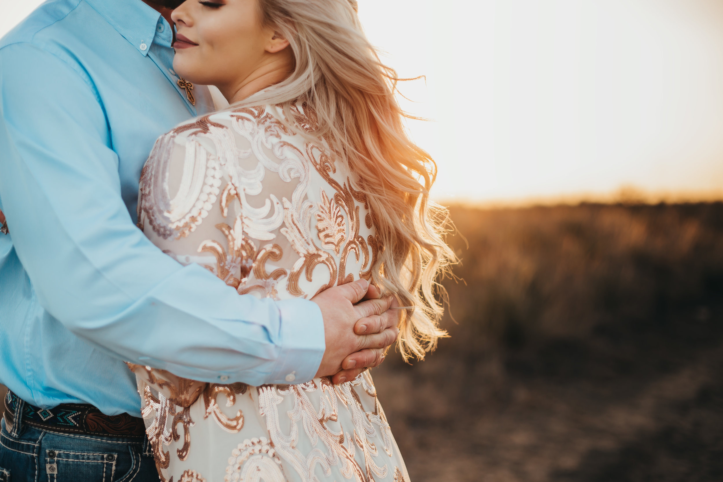 Accent piece clothing with sequins #tealawardphotography #texasfamilyphotographer #amarillophotographer #amarillofamilyphotographer #lifestylephotography #emotionalphotography #familyphotosoot #family #lovingsiblings #purejoy #familyphotos #howtoprepare #naturalfamilyinteraction #10tips