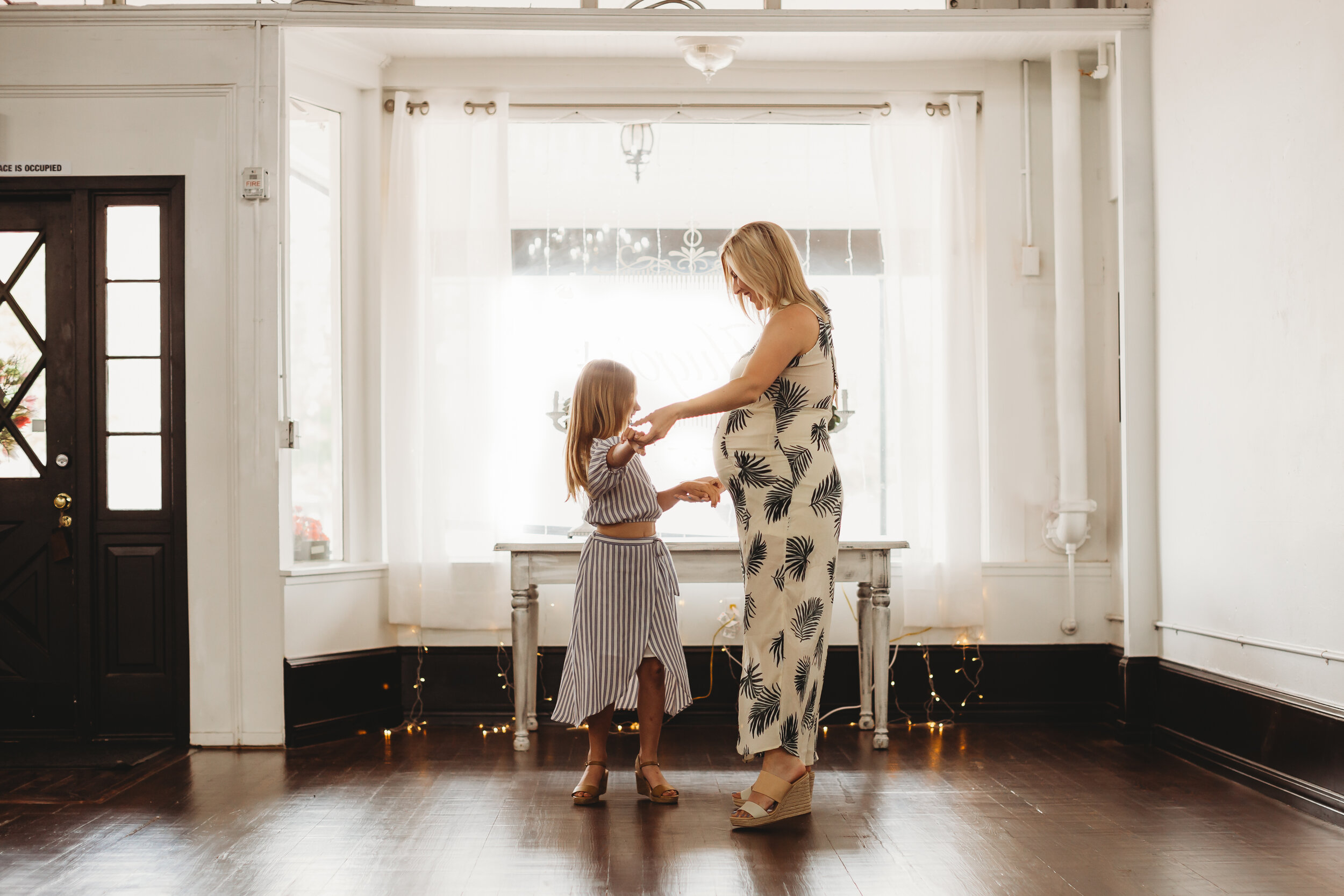  Dancing in front of this beautiful window together #tealawardphotography #texasmaternityphotographysession #amarillophotographer #amarilloematernityphotographer #emotionalphotography #lifestylephotography #babyontheway #lifestyles #expectingmom #newaddition #sweetbaby #motherhoodmagic 