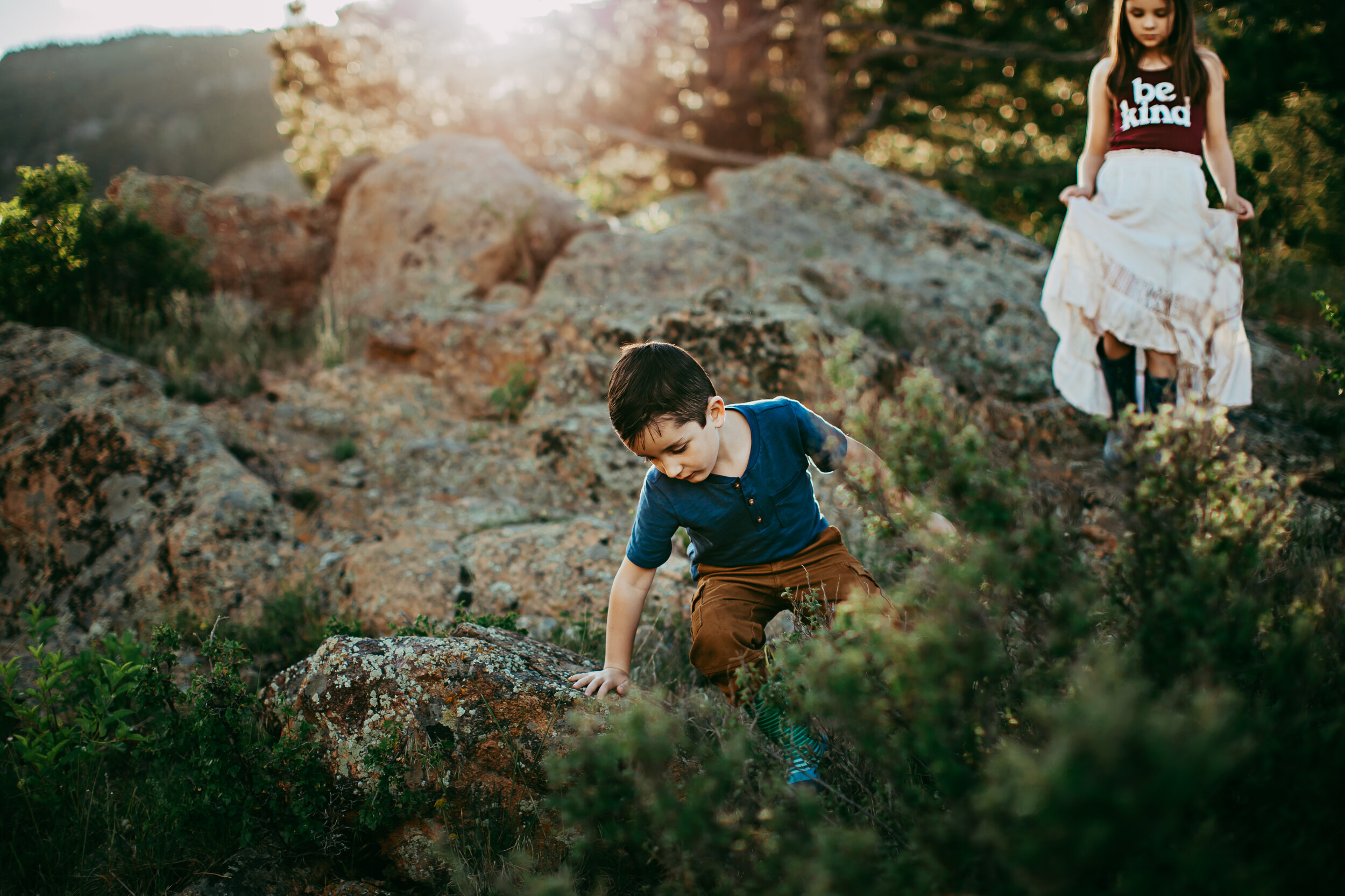  These kids are exploring the rocks and what hides between them #tealawardphotography #texasfamilyphotographer #amarillophotographer #amarillofamilyphotographer #lifestylephotography #fallphotos #familyphotoshoot #family #lovingsiblings #photographytips #familyphotos #naturalfamilyinteraction 