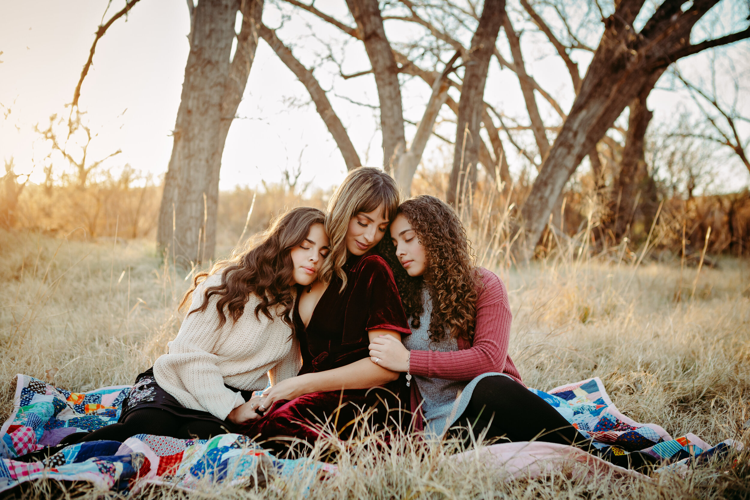  This beautiful mom and her girls were completely in sync for their photo session #tealawardphotography #texasfamilyphotographer #amarillophotographer #amarillofamilyphotographer #lifestylephotography #fallphotos #familyphotoshoot #family #lovingsiblings #families #familyphotos #naturalfamilyinteraction 