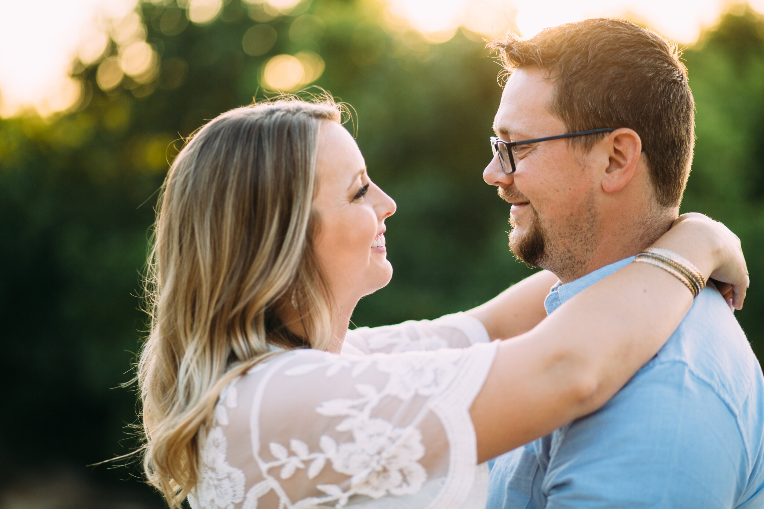  This engaged couple gazed into each others eyes and were completely consumed #tealawardphotography #texasengagement #amarillophotographer #amarilloengagementphotographer #emotionalphotography #engagementphotography #couplesphotography #engagement #engaged #westernphotography #texasfiance 