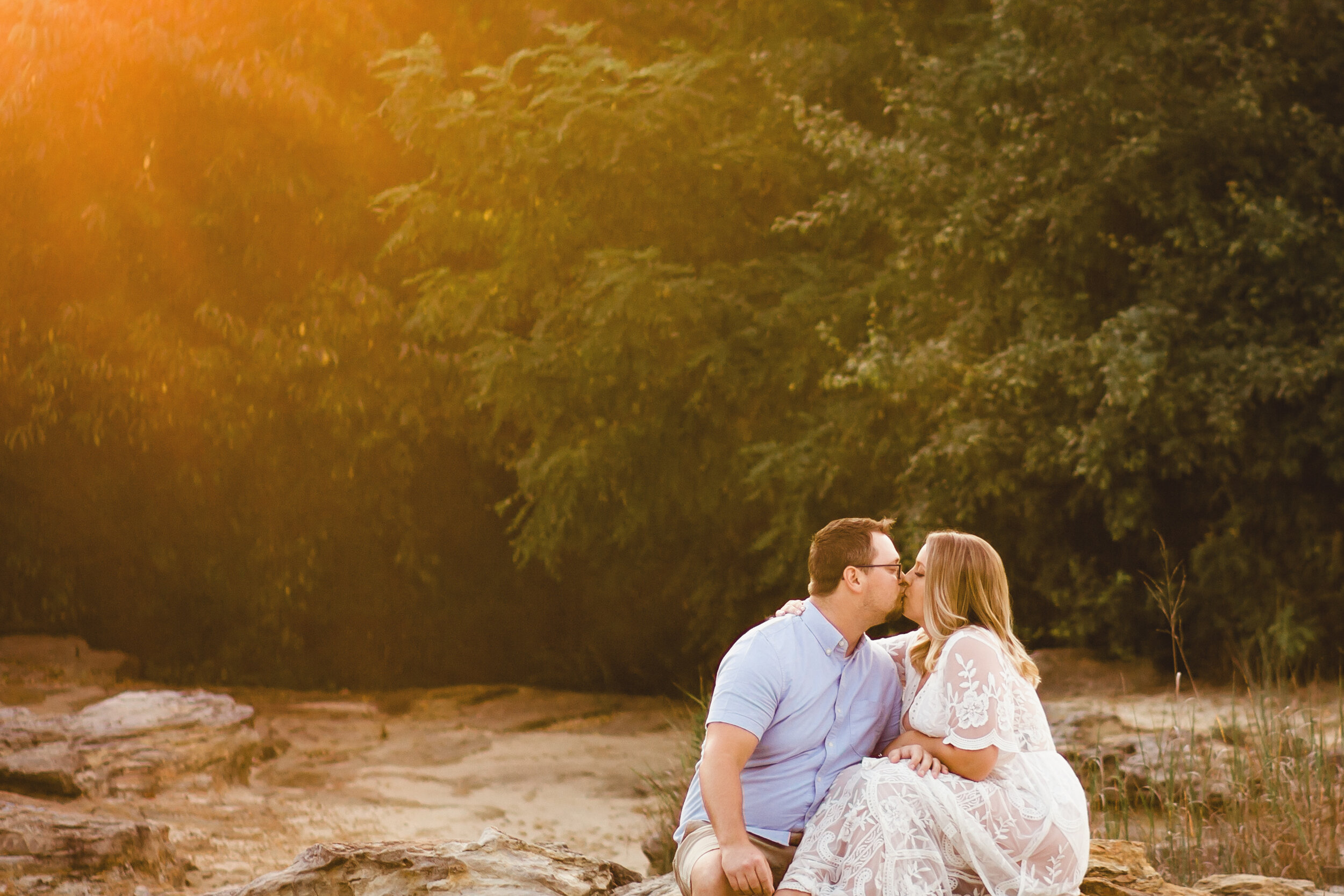  The sun crept into the corner of this picture and lit it on fire #tealawardphotography #texasengagement #amarillophotographer #amarilloengagementphotographer #emotionalphotography #engagementphotography #couplesphotography #engagement #engaged #westernphotography #texasfiance 