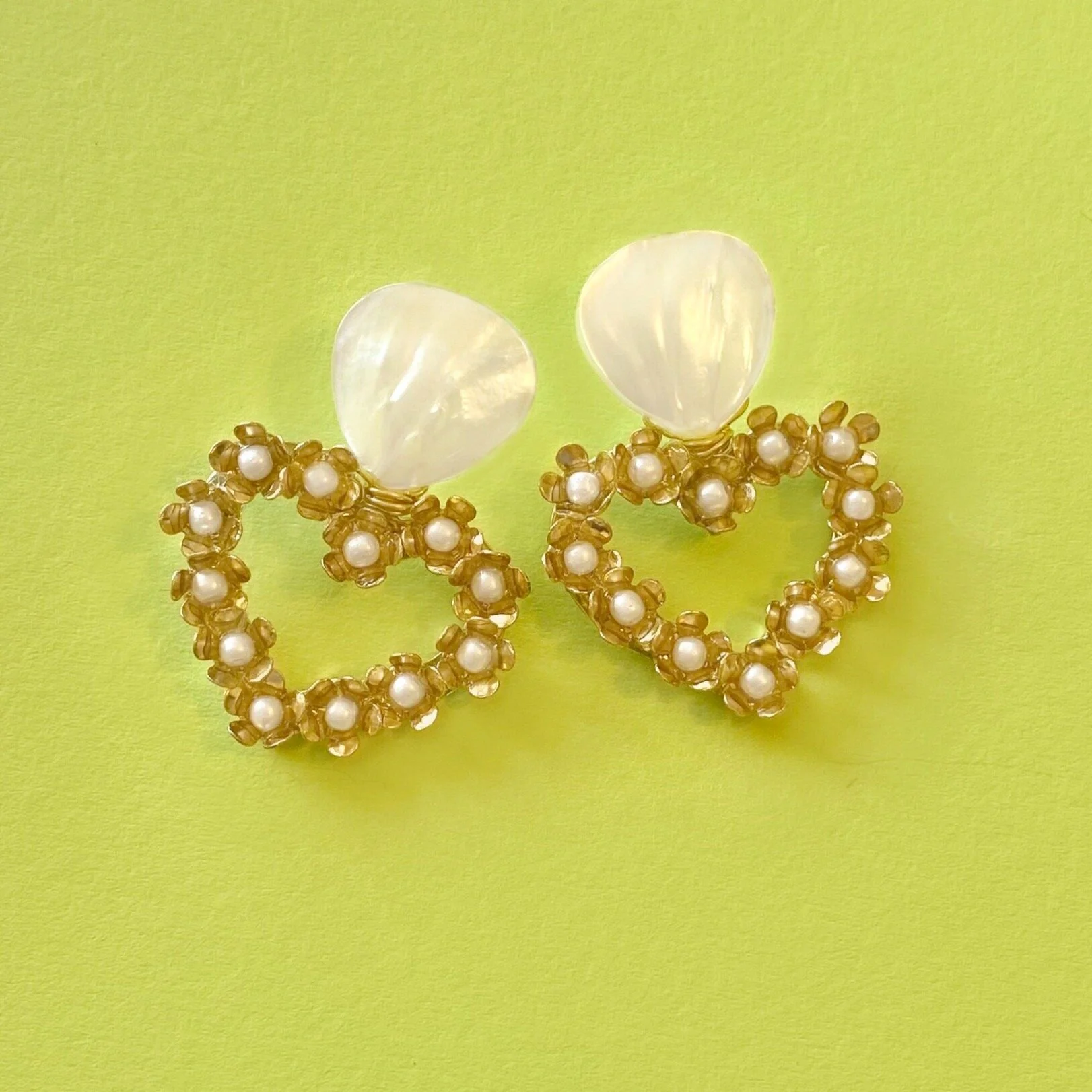 E3E70ED1-9704-4209-9FDB-01D81718095C