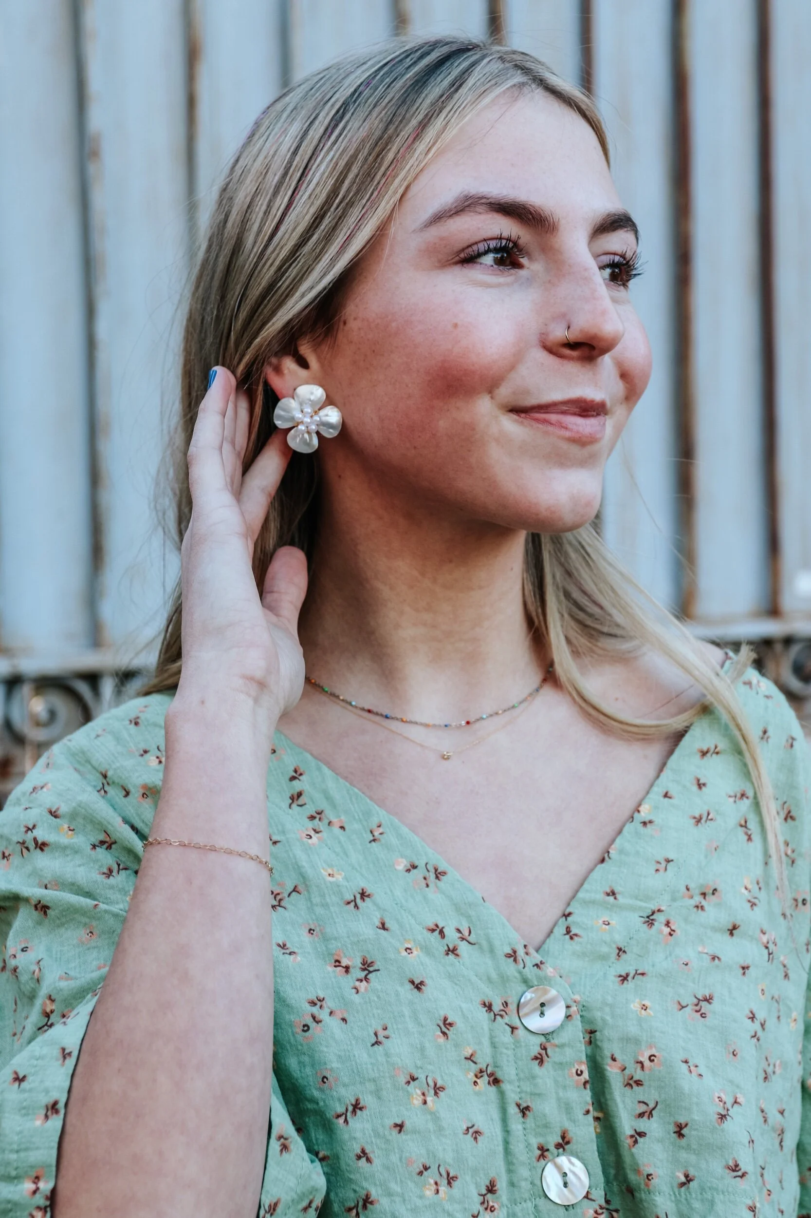 C9DD39AF-04B2-4921-BBB5-D40A1E5CFA9F