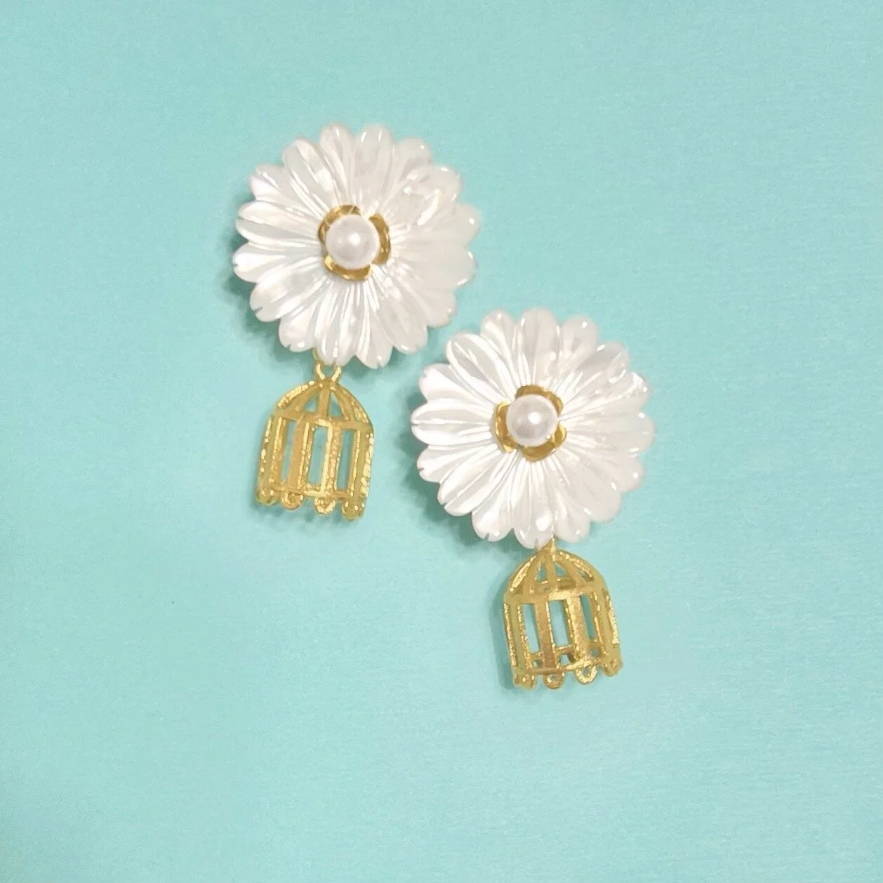 6AB4603F-5EB8-4AAB-B9FA-E125E854AB0B