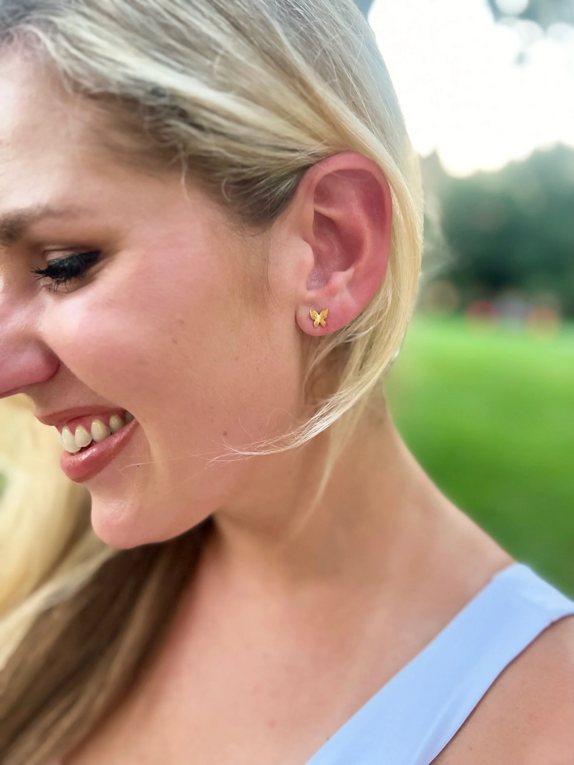 95321850-F5A2-4B1E-99E4-BB00AF6E9159