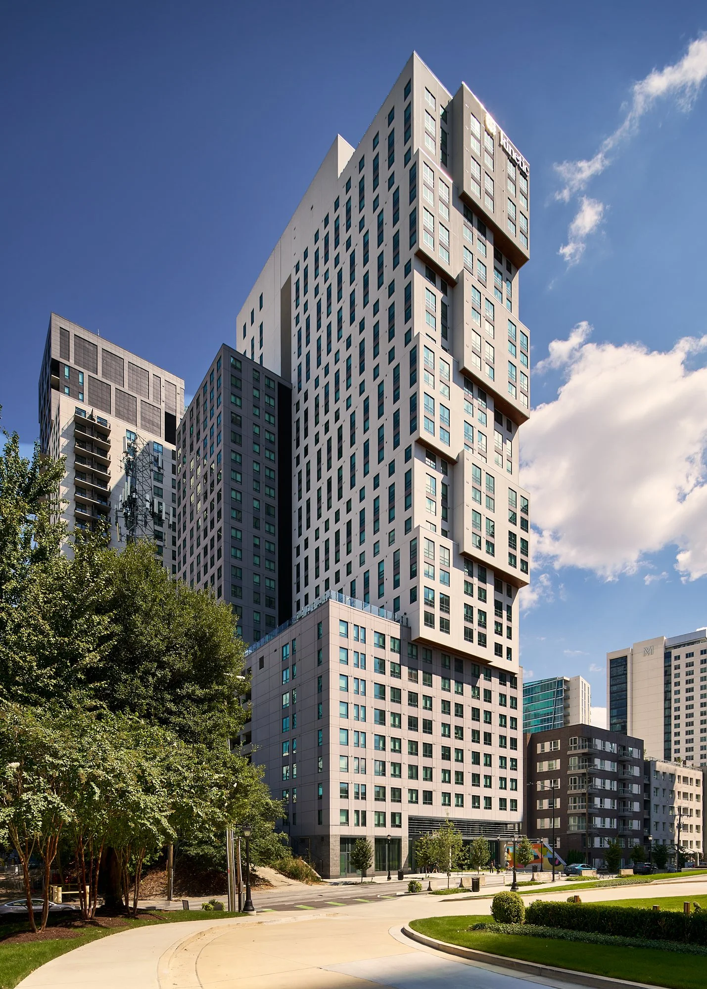 BrockHudgins_1018WPeachtree-©Garey Gomez-Web-03.jpg