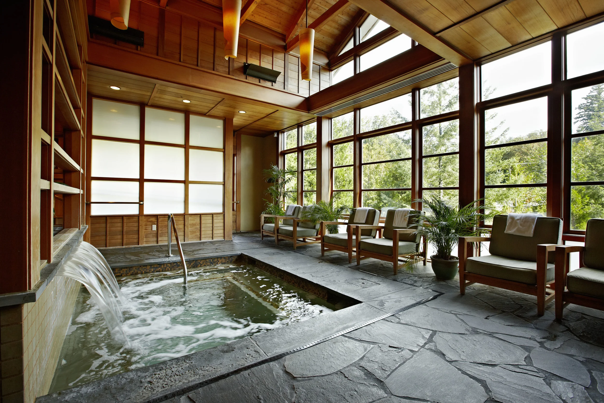 The soaking pools at Salish are calling your nameeee. Photo cred: Salish Lodge and Spa