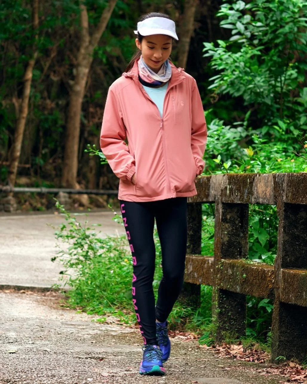 秋風起~  宜家唔行山 等幾時先？   啟動山系時刻 #OOTD仲未去到旅行，一於留喺香港發掘香港大自然靚景啦！唔等得架啦 ! 好天氣唔等人架 — 山系裝備已登陸馬拉松門市及網店 —  (3).jpg