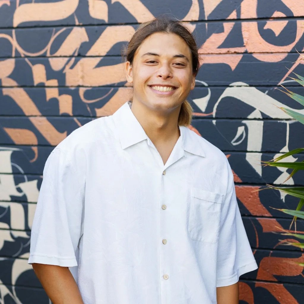 Bringing the word this week is our good friend, Josh Tory or more well known as Jo Mike!
He is the youth director at the Winward campus of @onelovehawaii. He has a big heart to see youth develop a relationship with God, built on solid biblical teachi