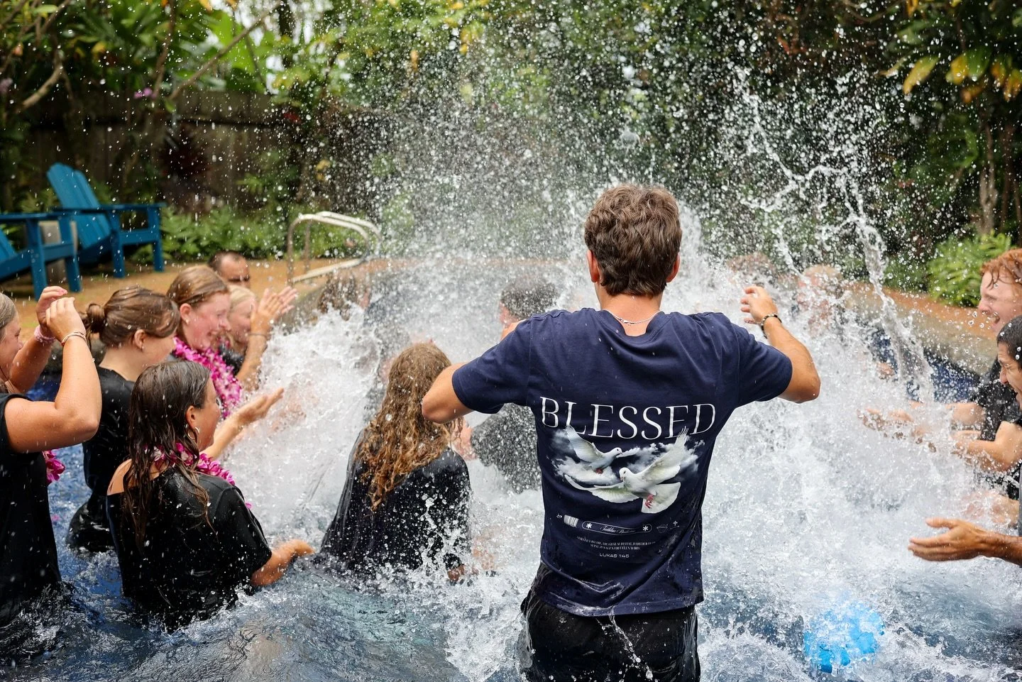 Yesterday we had the incredible opportunity to baptize 6 people!!! Join us in celebrating each of them saying YES to following Jesus!!!