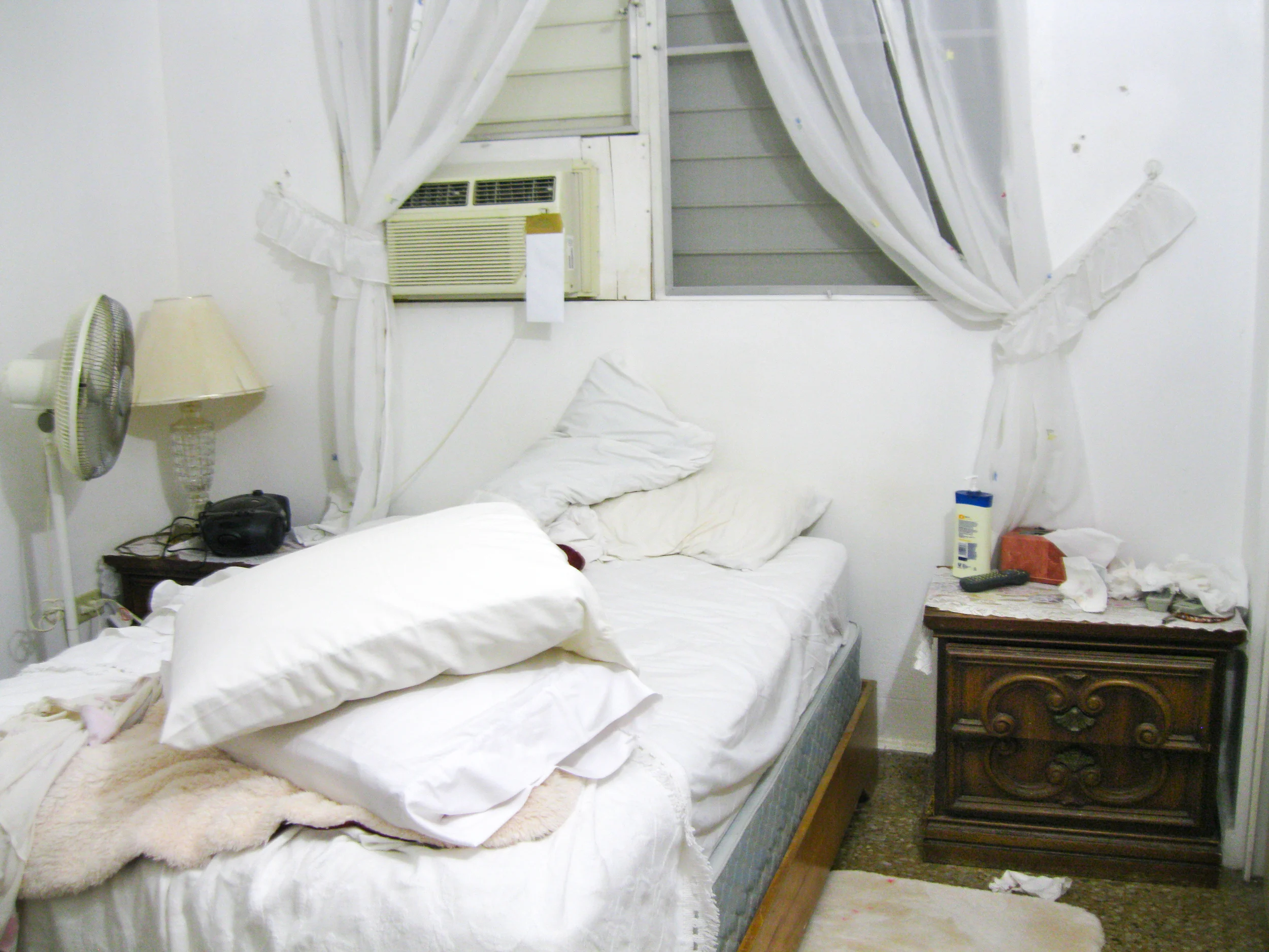 white bed (1 of 1).jpg