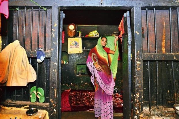 The unseen Dom women