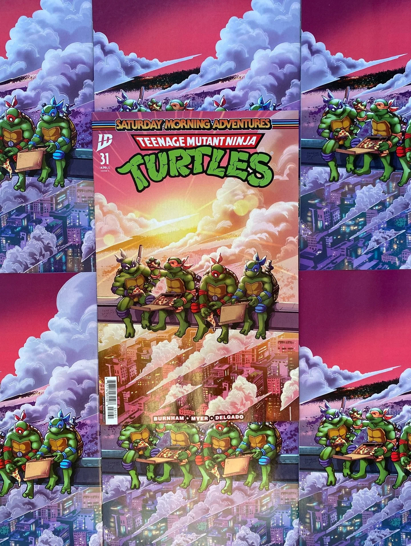 Cowabunga! 🐢🔥
This TMNT double cover is extra special. both the front and back cover are illustrated by me.
It&rsquo;s hitting Comic Con The Cruise this weekend! 🚢

I&rsquo;ll have limited signed copies available at my table,  perfect for collecto