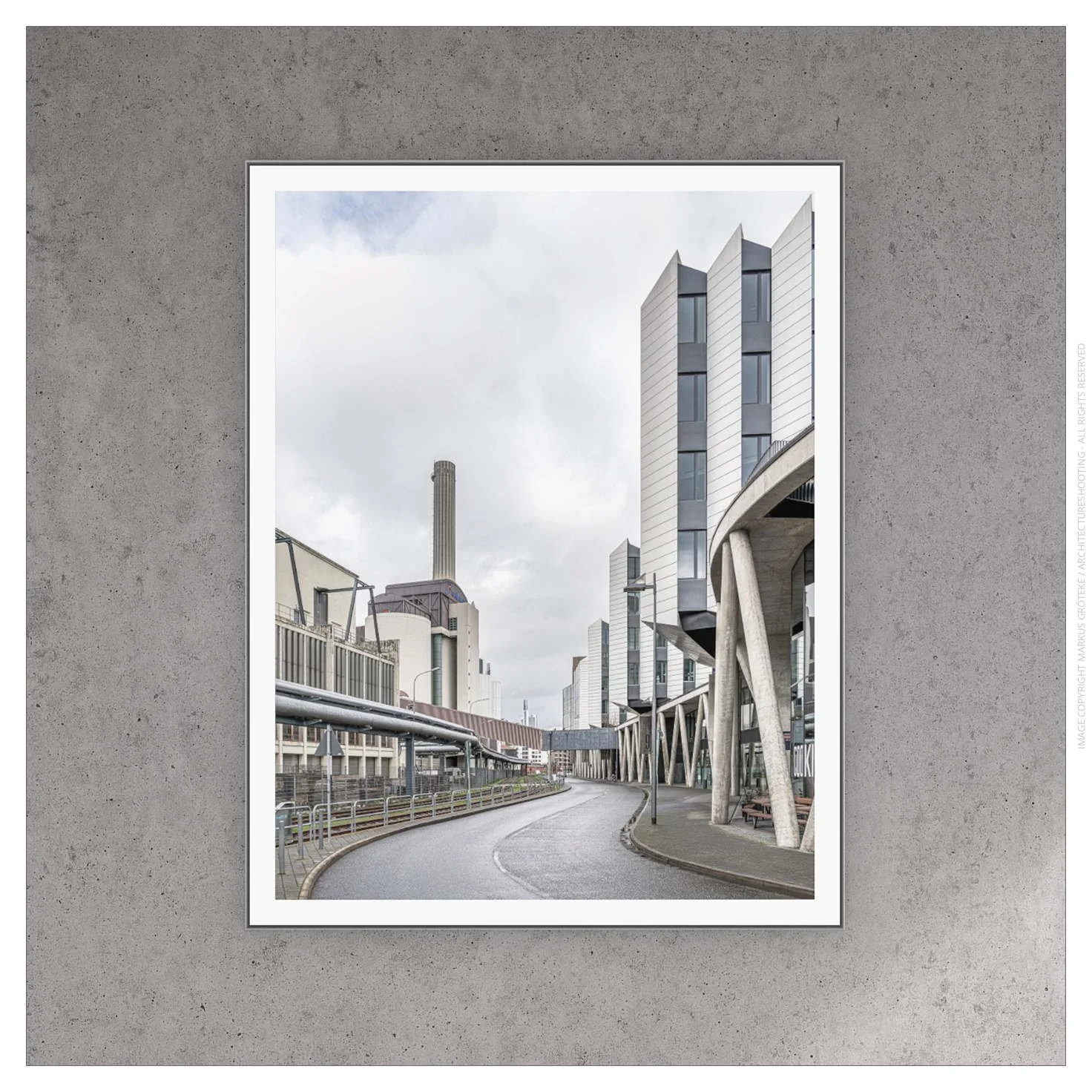 frame-preview-westhafen-pier-frankfurt-fine-art-print-limited-edition-ARS03818_E_PRINT_90x60-markus-groeteke-architectureshooting.jpg