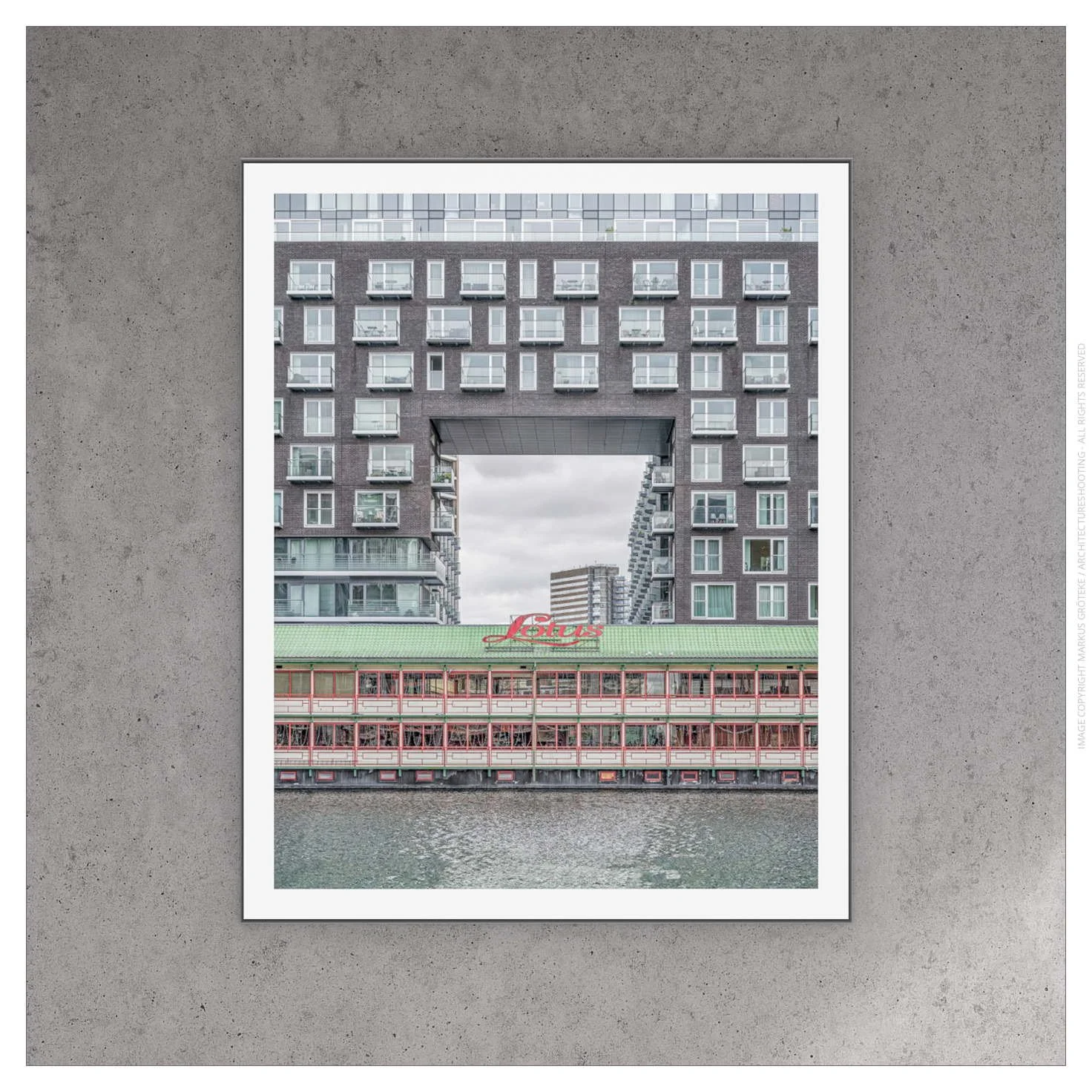 frame-preview-lotus-docklands-london-fine-art-print-limited-edition-ARS02269_lotus_PRINT_40x50_webmedia-markus-groeteke-architectureshooting.jpg