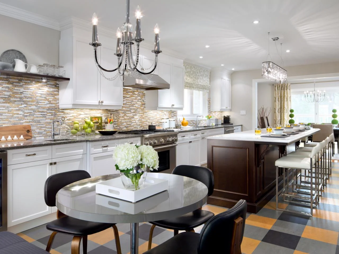 HCTAL306_Contemporary-Kitchen-Breakfast-Area_s3x4.jpg.rend.hgtvcom.1280.960.jpg