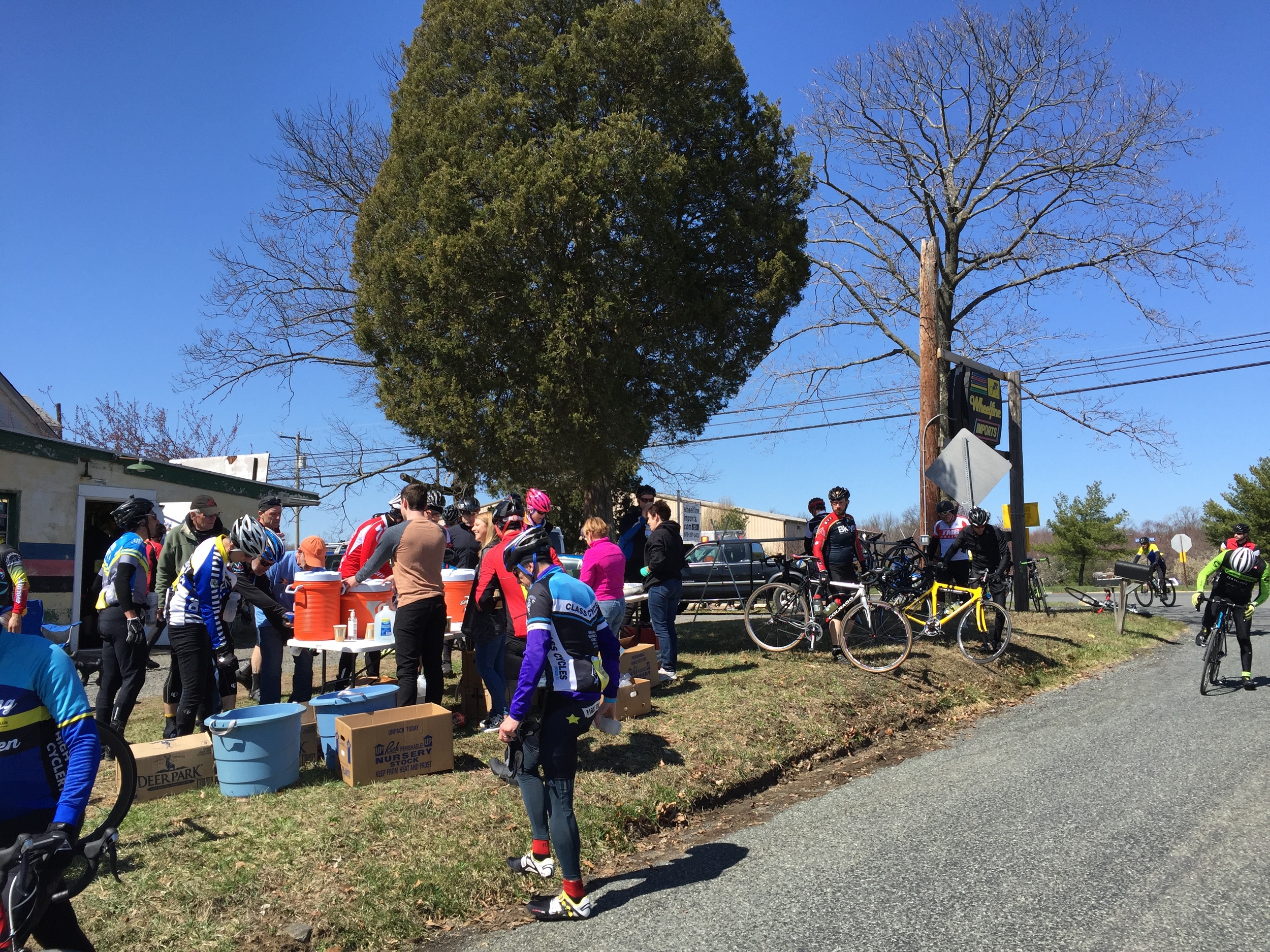 The second rest stop at Wheelfine Imports before attacking another unpaved sector of Hunter Road.