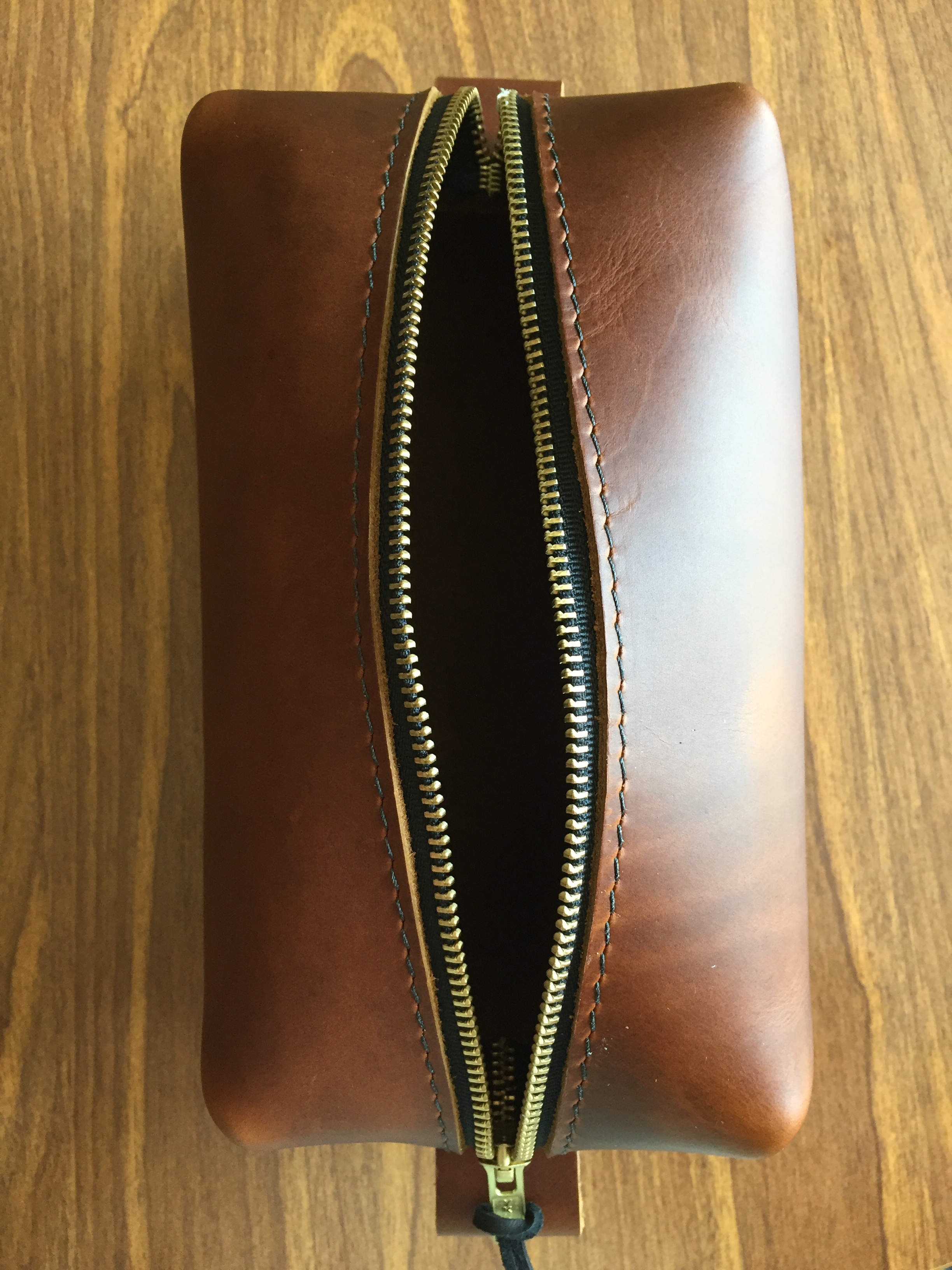Portland Leather Deluxe Dopp Kit, Cognac