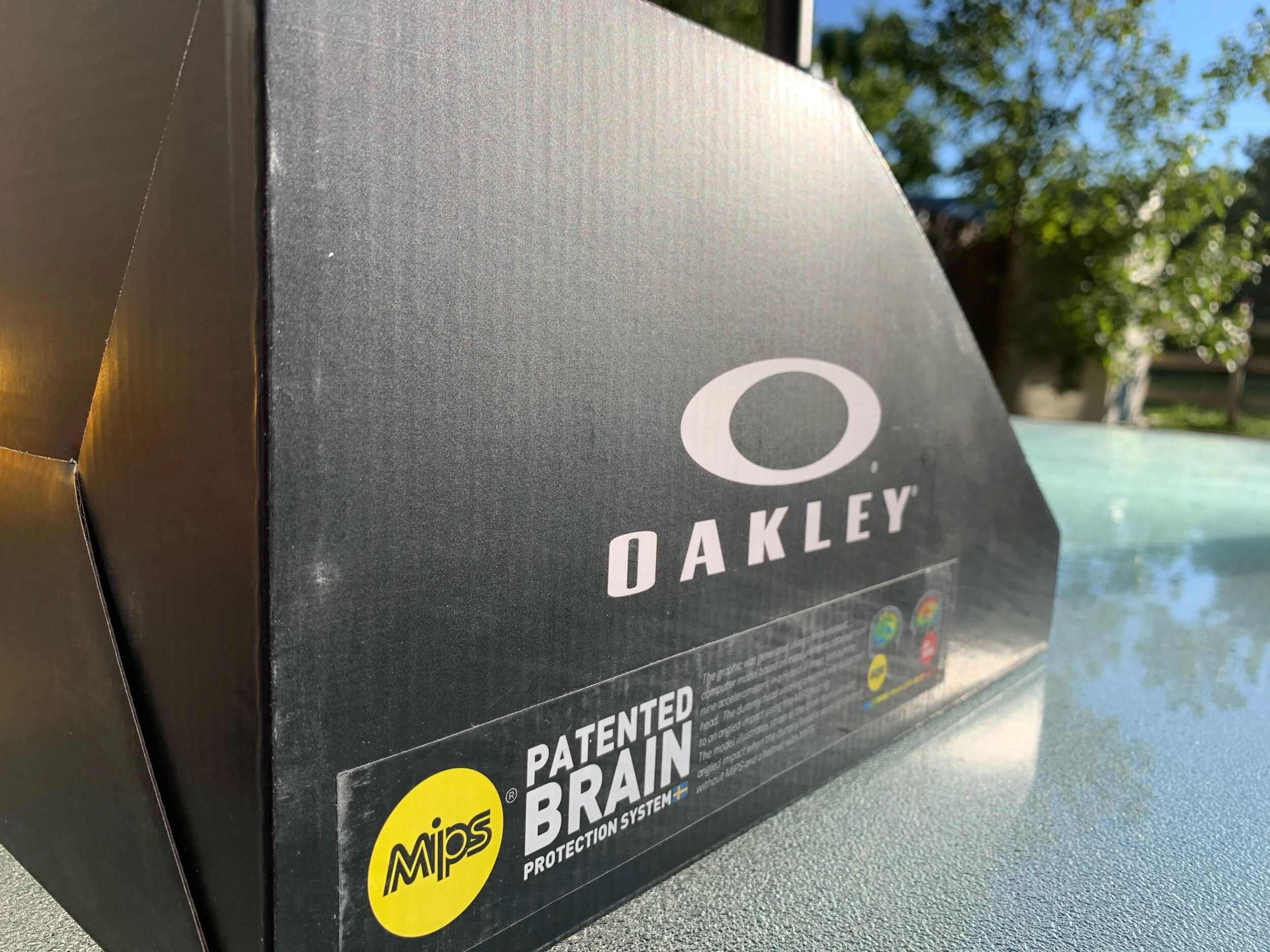 Review: Oakley ARO5 Helmet