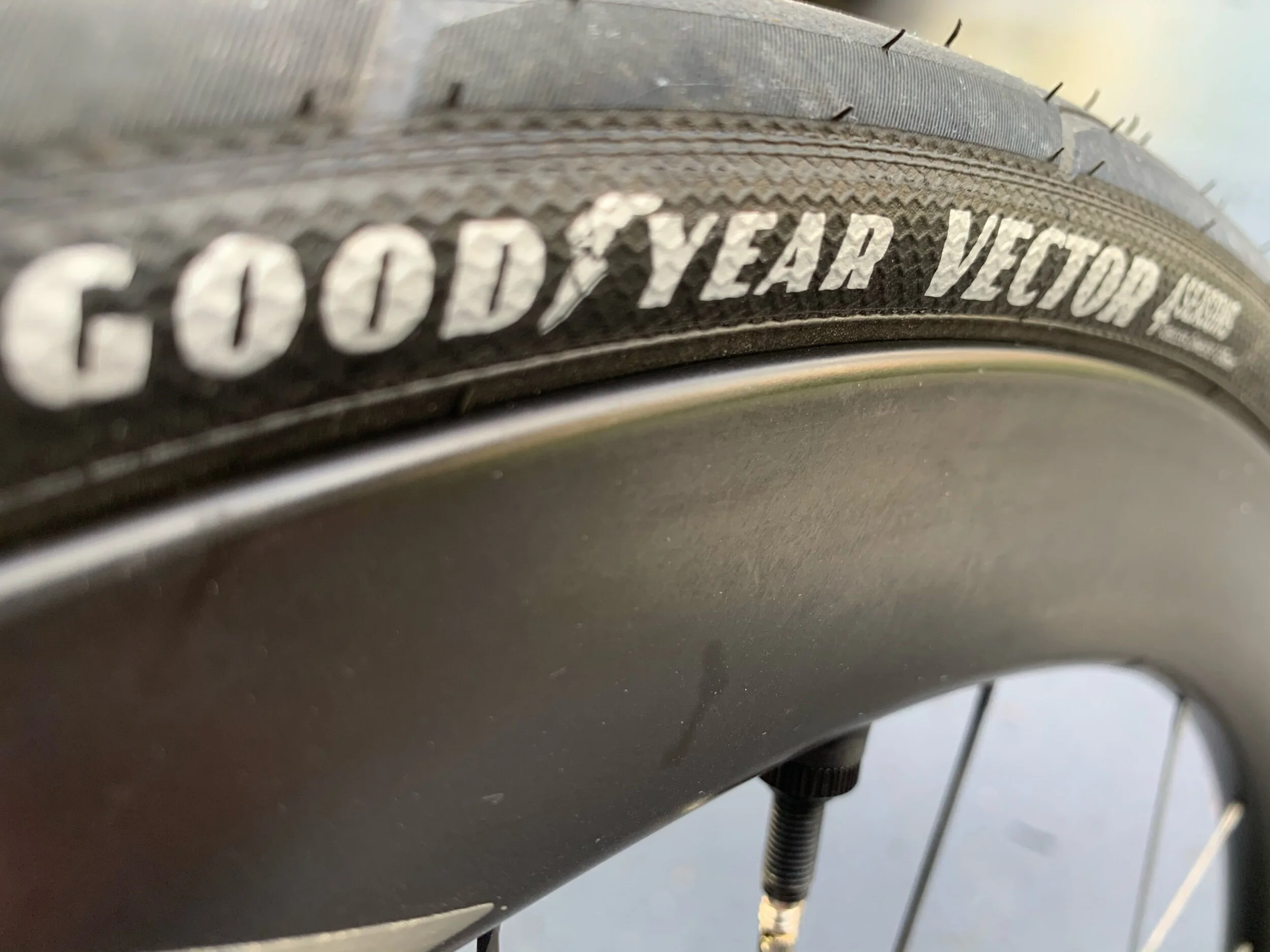 Review: Goodyear Vector 4 Seasons Tubeless Complete