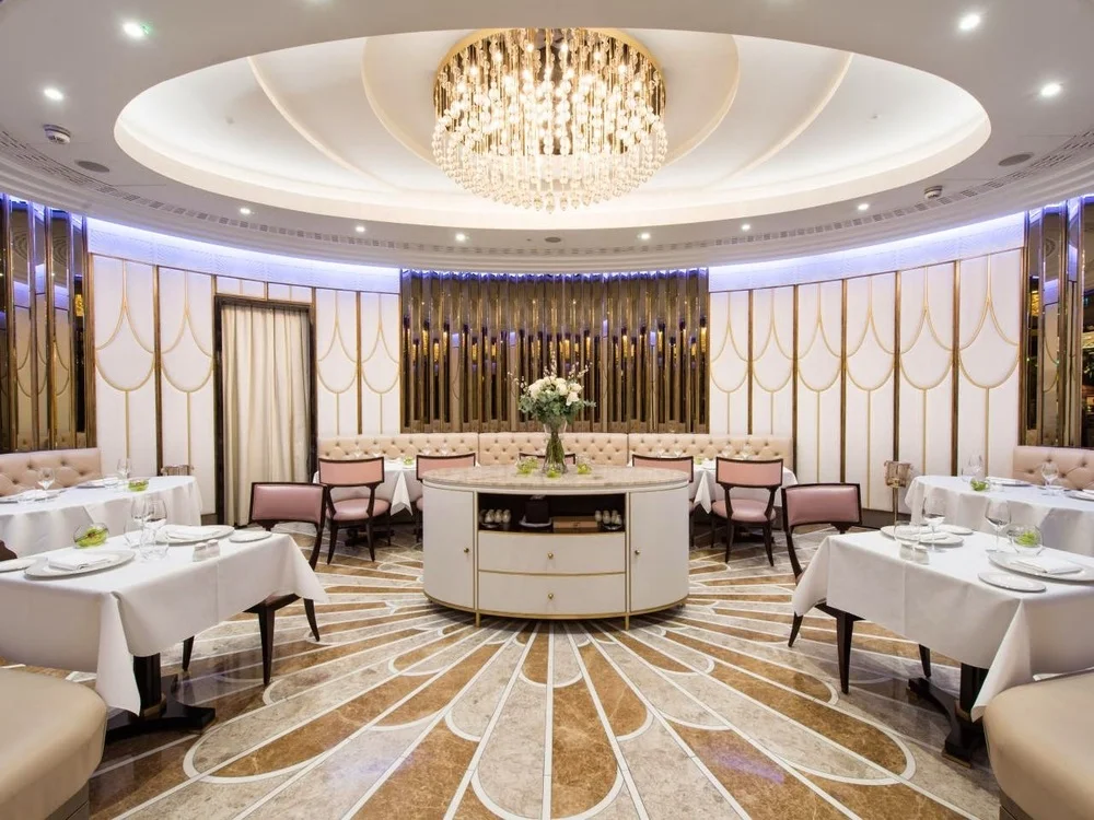 Review: The Oval Restaurant at The Wellesley